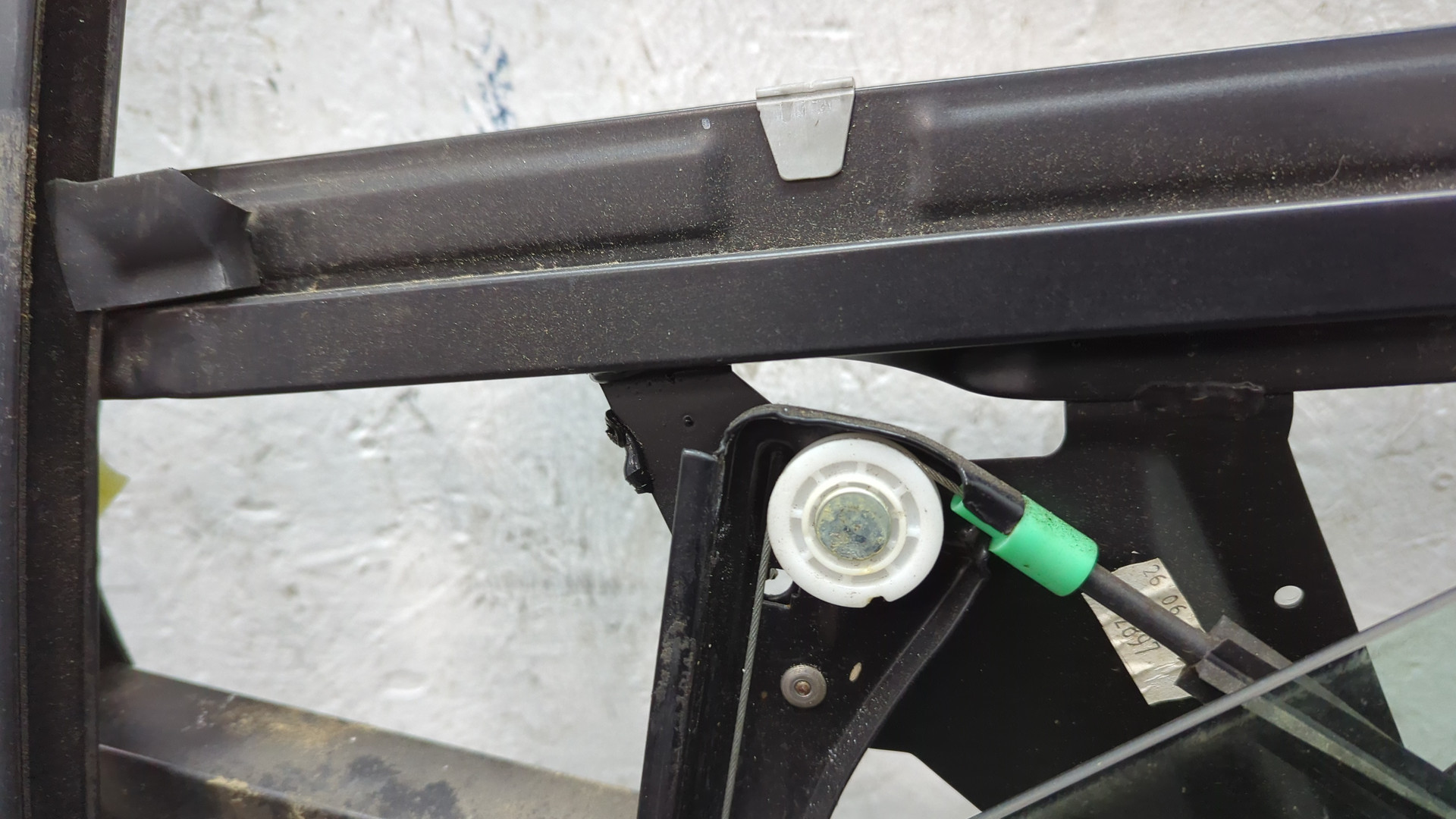 Стеклоподъемник электр. передний левый