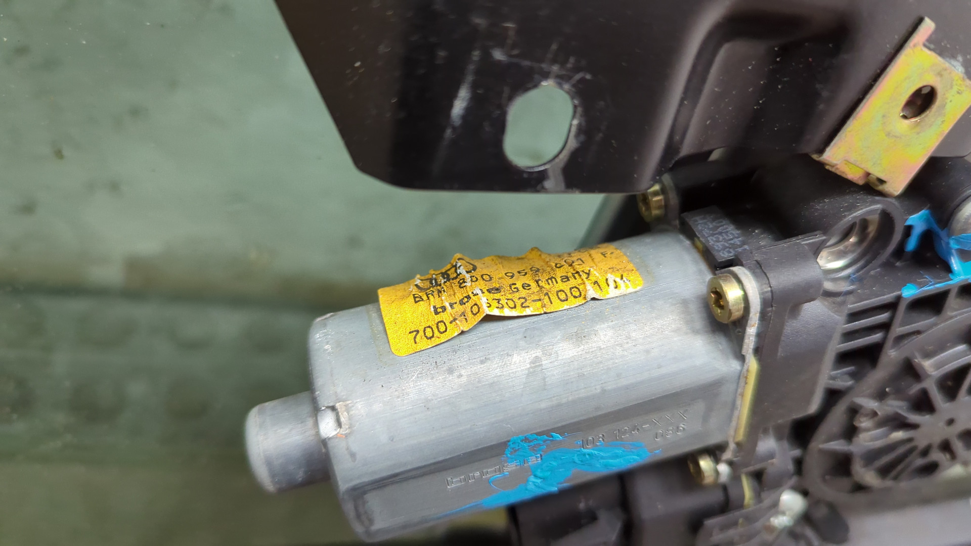 Стеклоподъемник электр. передний левый