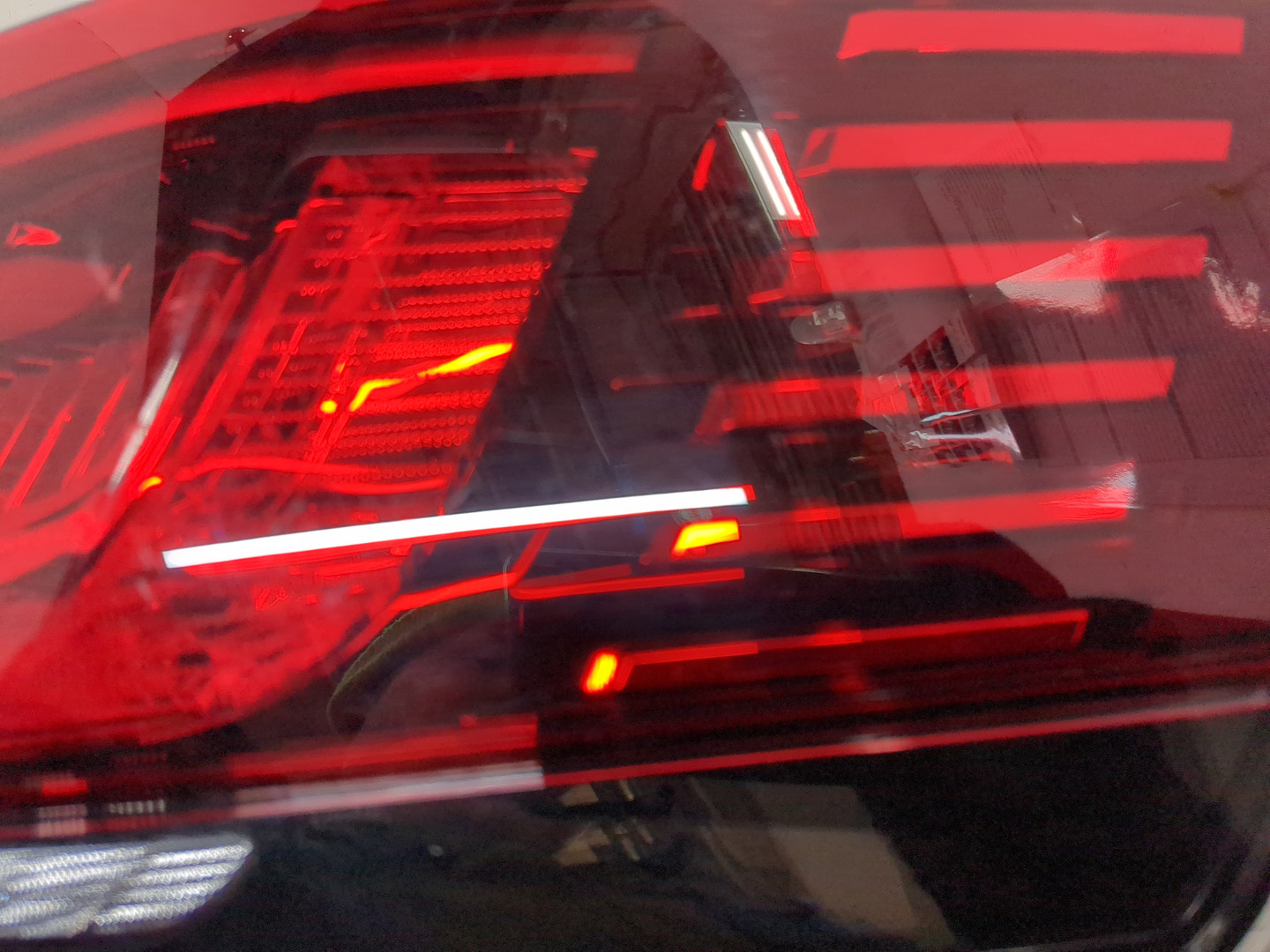 Фонарь задний правый