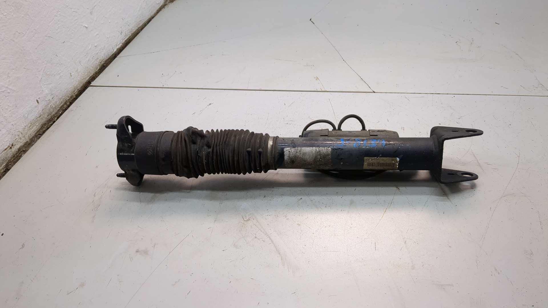 Амортизатор задний (стойка)