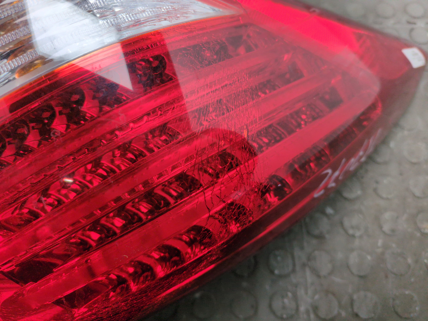 Фонарь задний левый