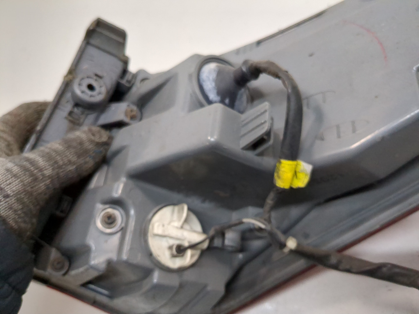 Фонарь задний левый