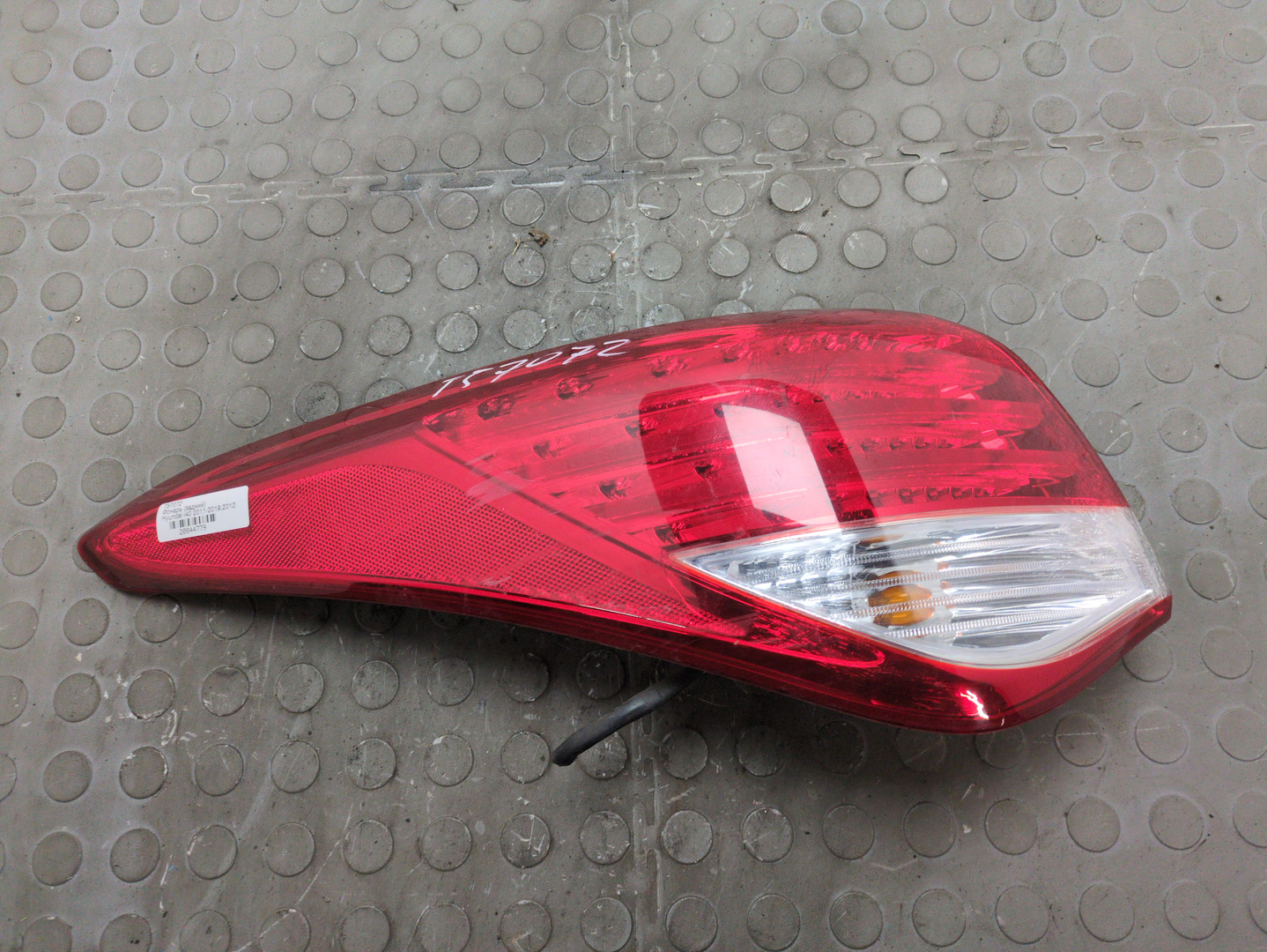 Фонарь задний левый