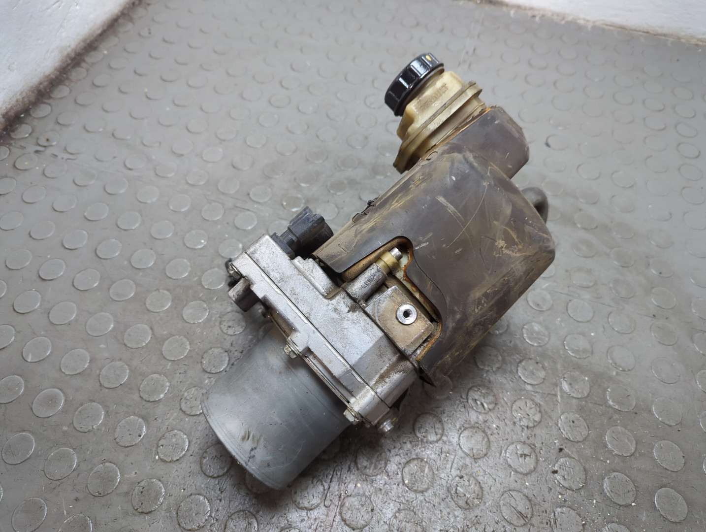 Насос ГУР (гидроусилитель руля)