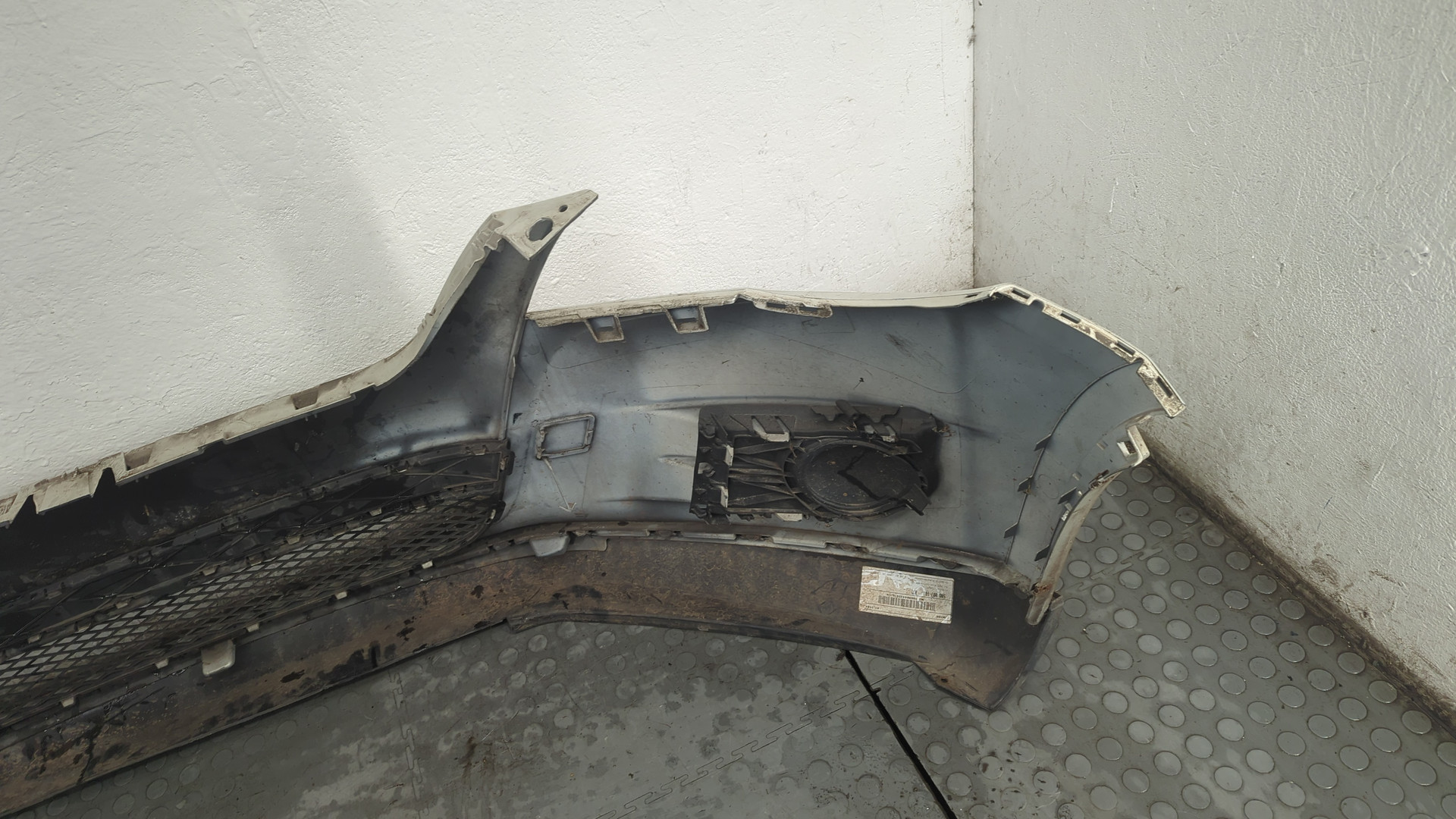 Бампер передний