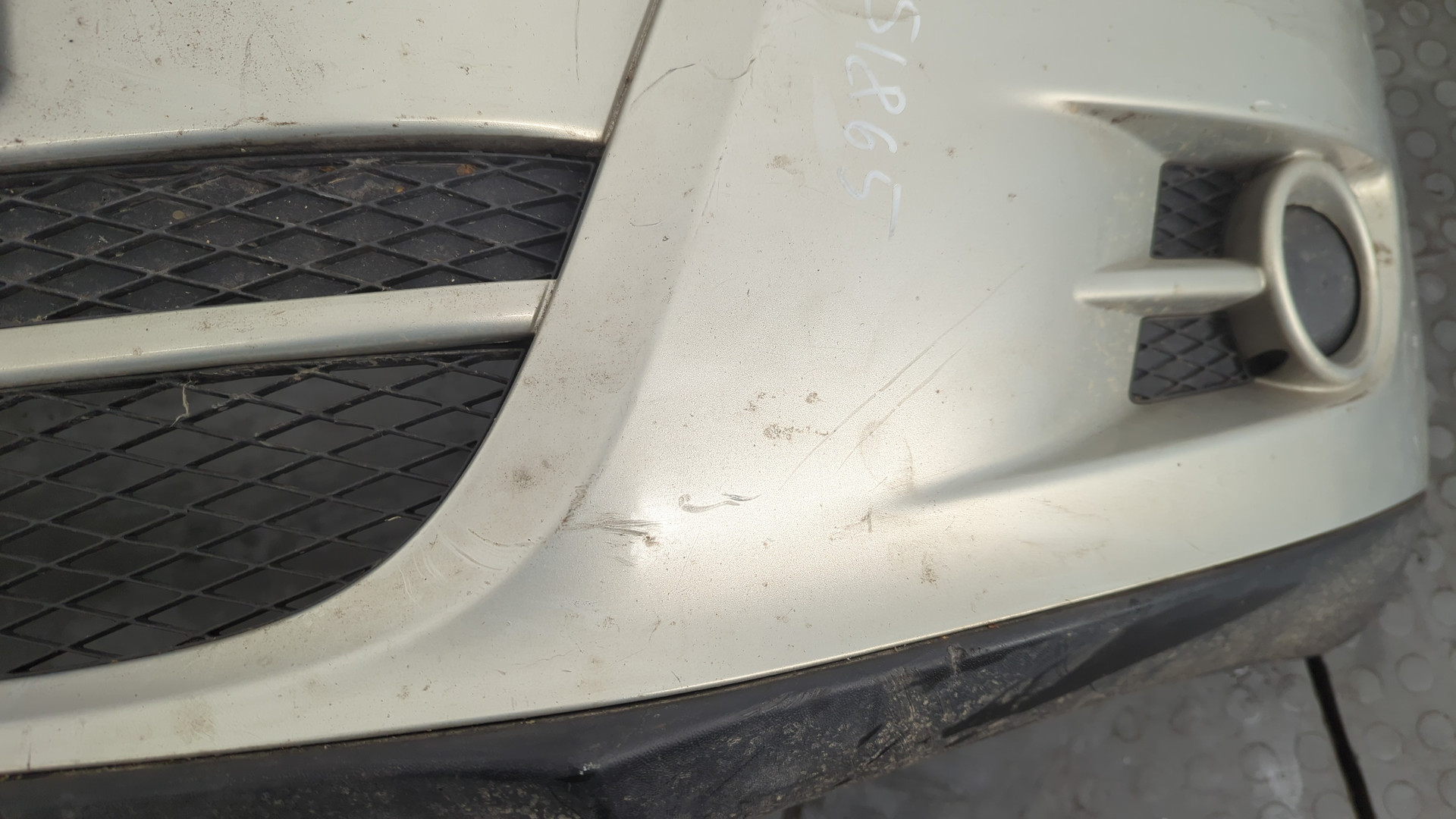 Бампер передний