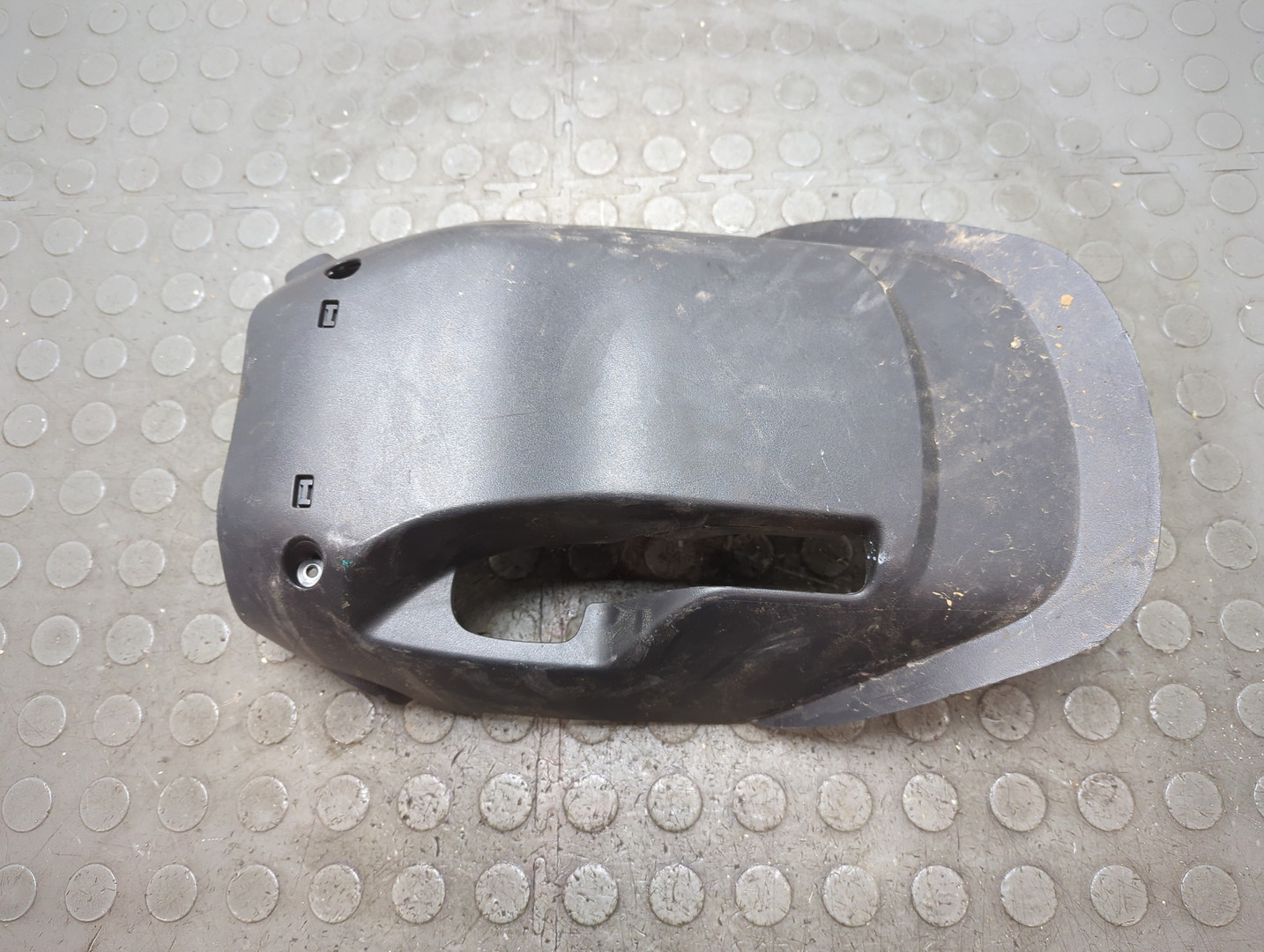 Кожух рулевой колонки