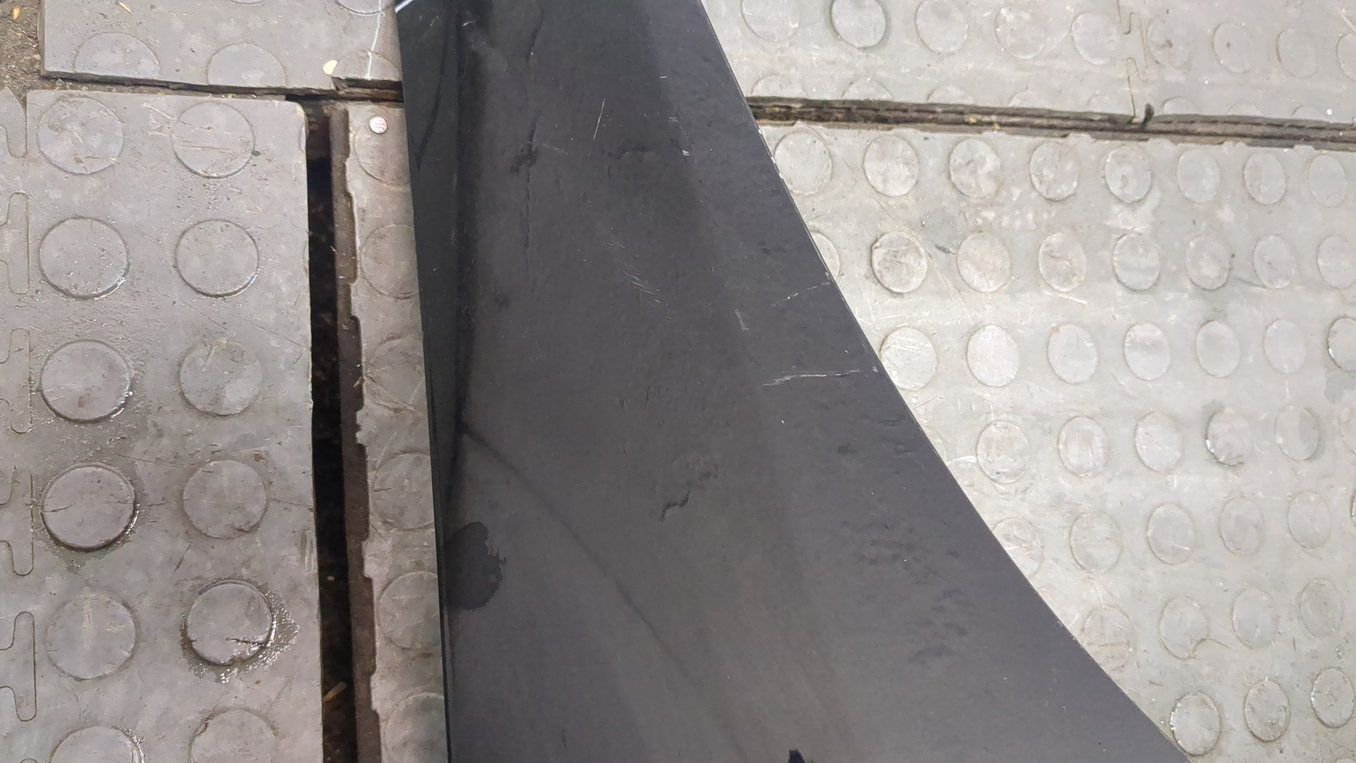 Дверь багажника