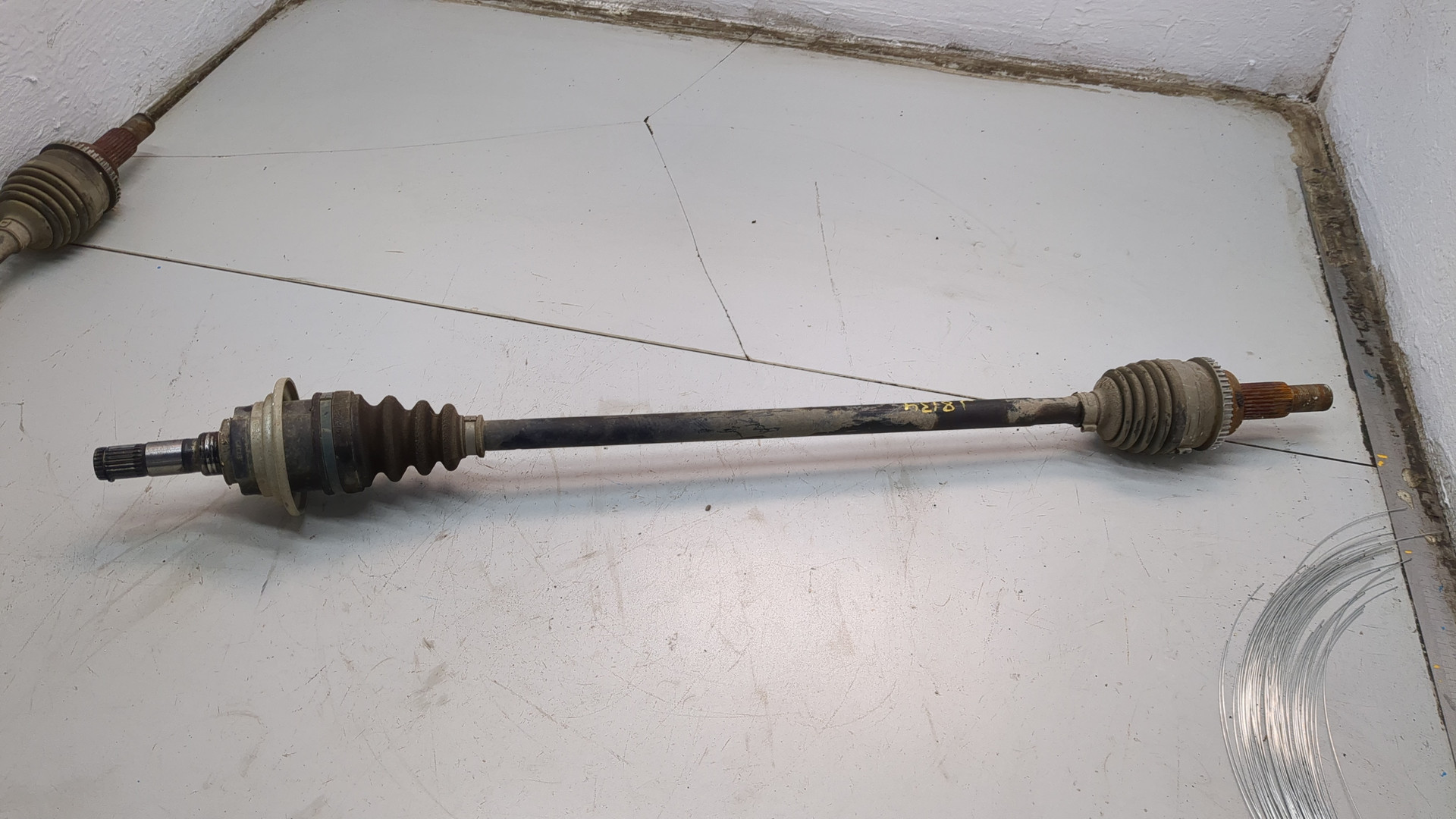 Полуось задняя правая