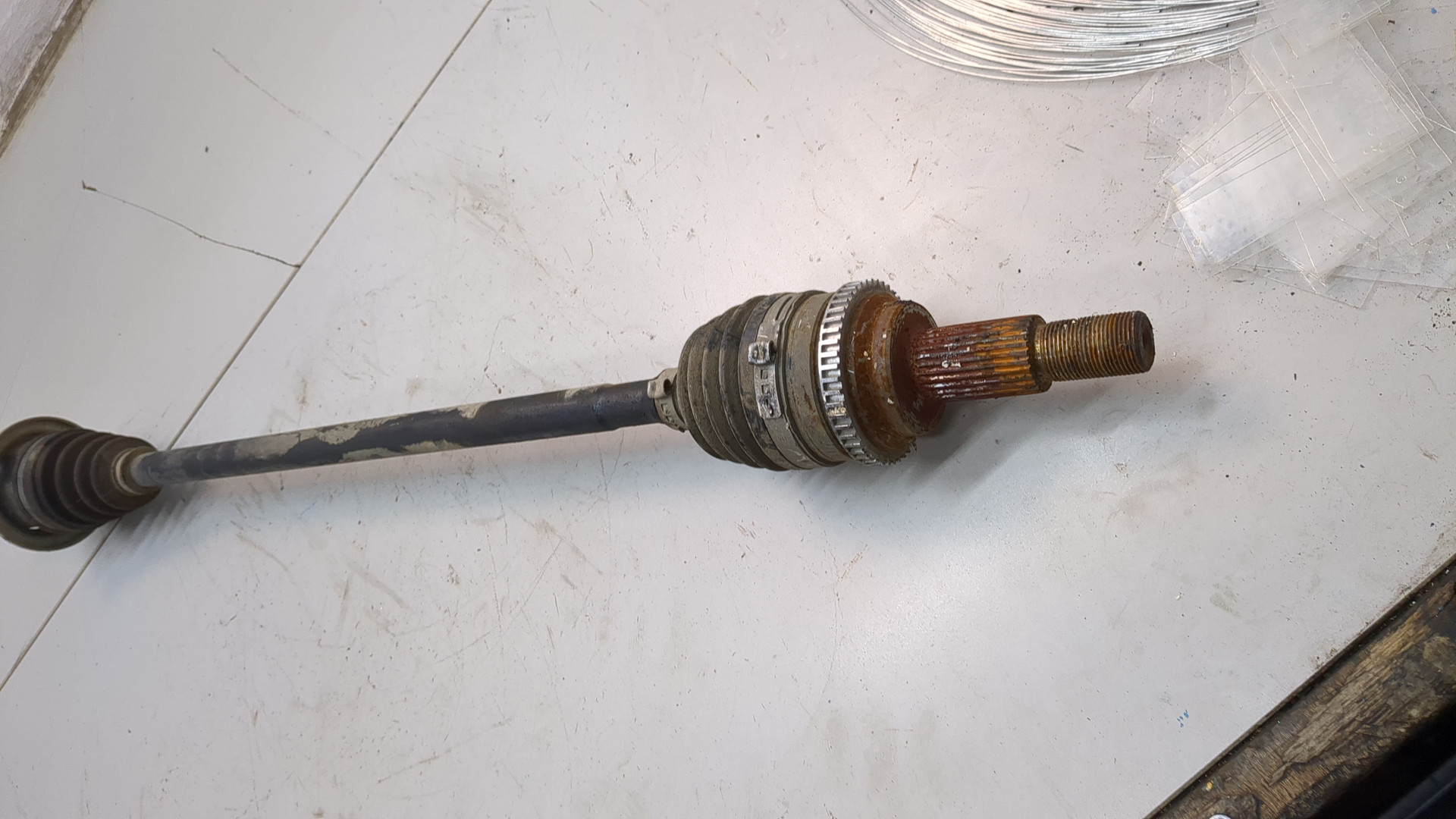 Полуось задняя правая