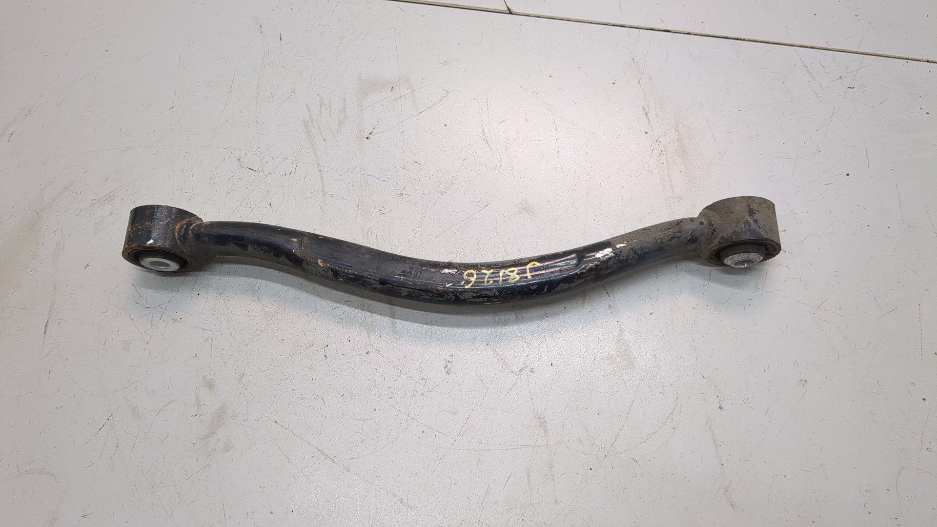 Рычаг задний