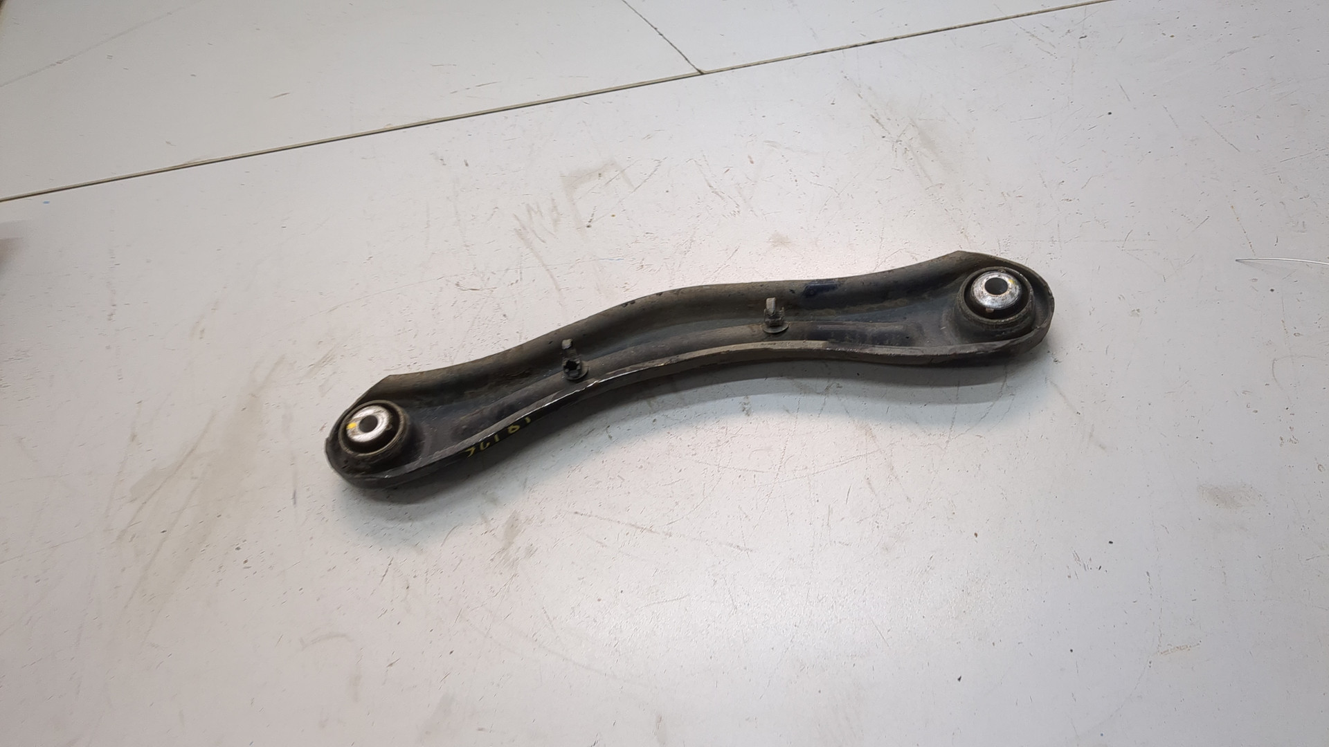 Рычаг задний