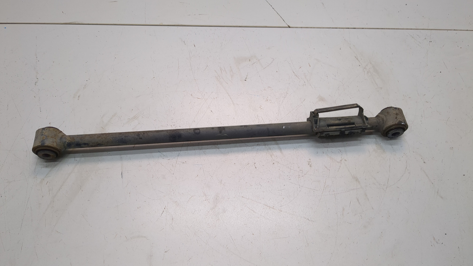 Рычаг задний