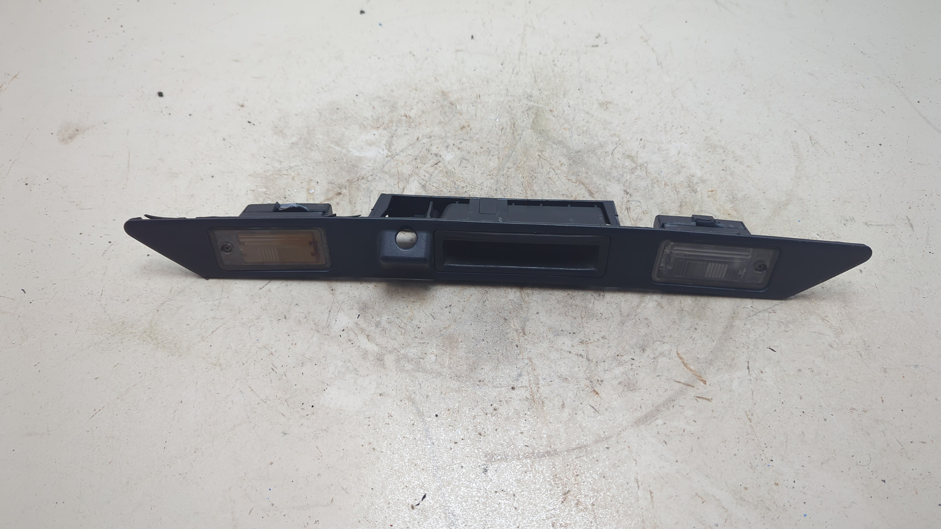 Фонарь подсветки номера