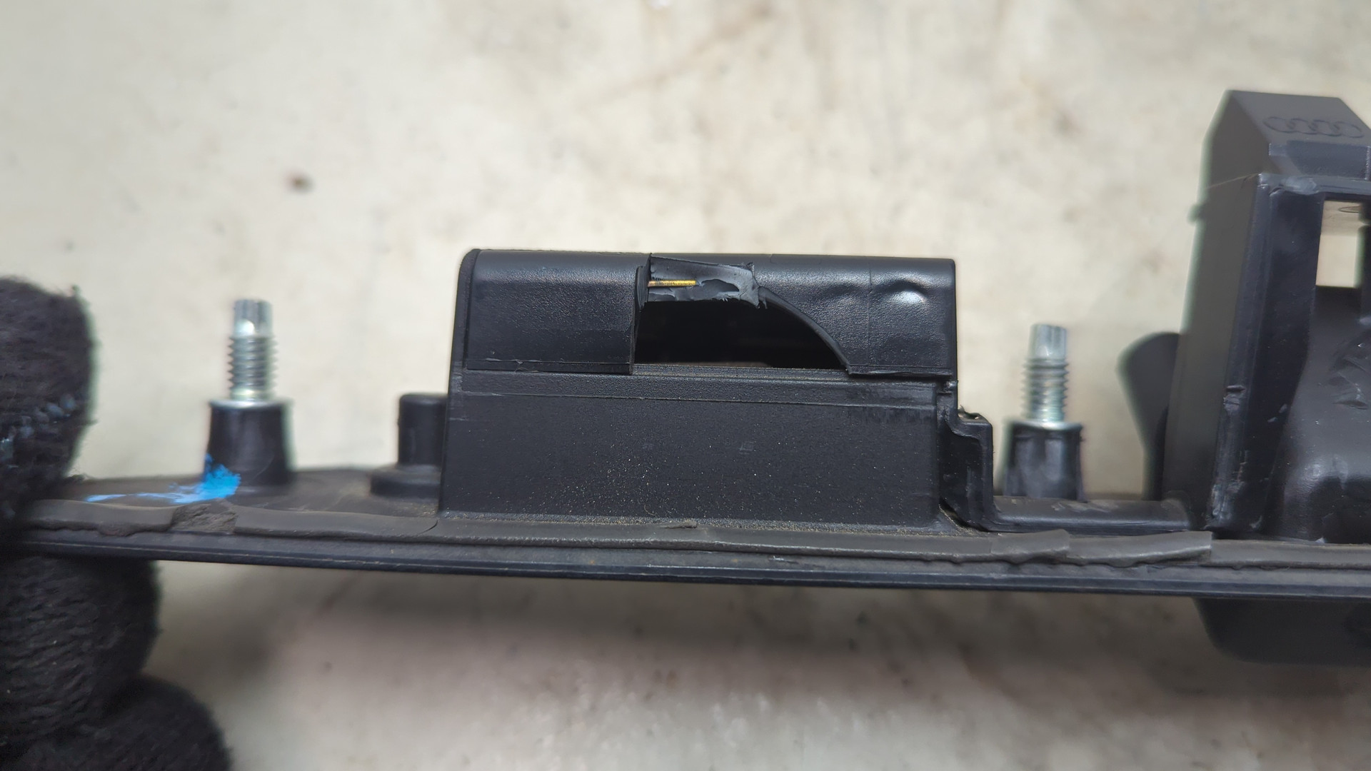 Фонарь подсветки номера