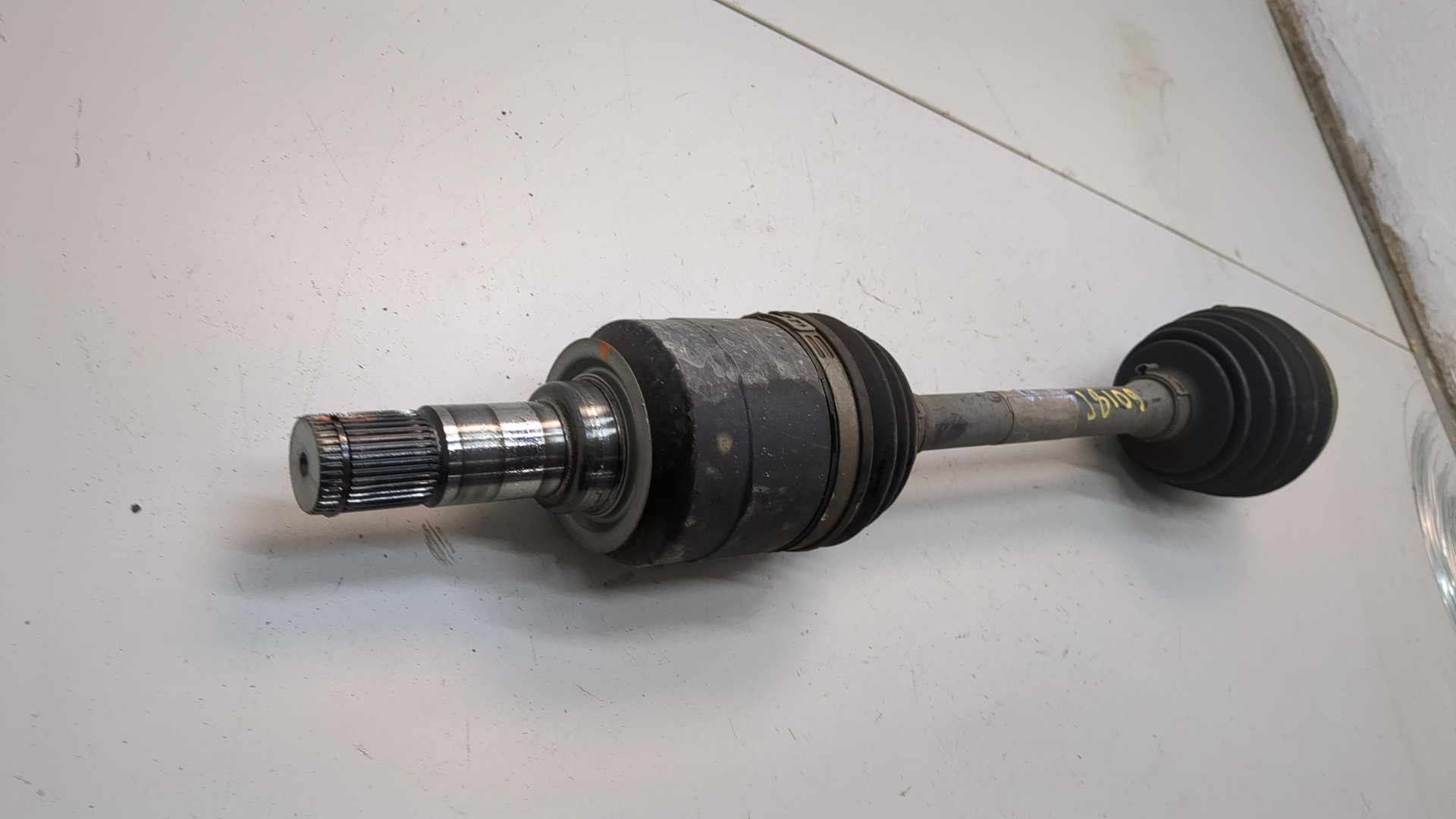 Полуось передняя левая