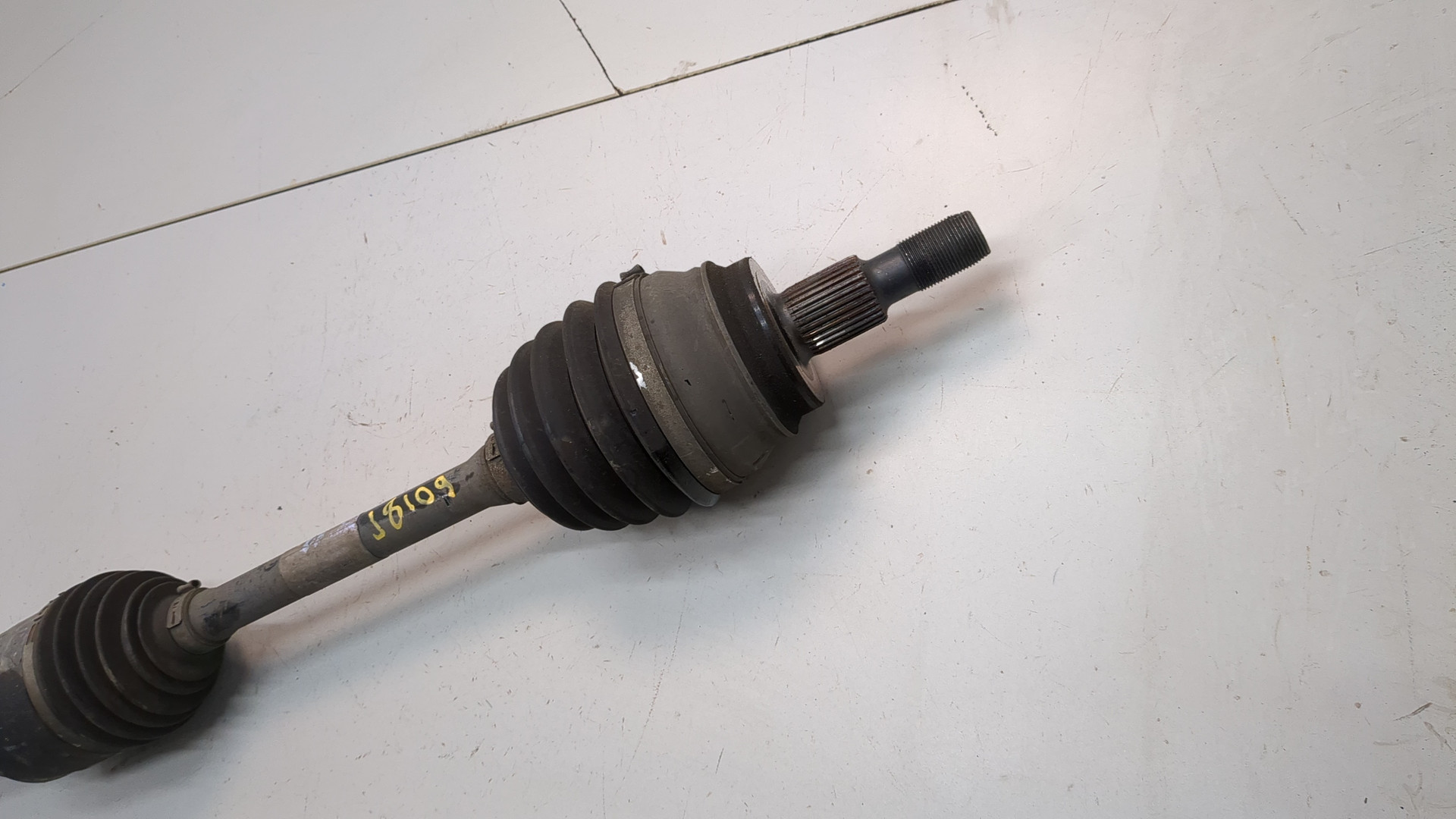Полуось передняя левая