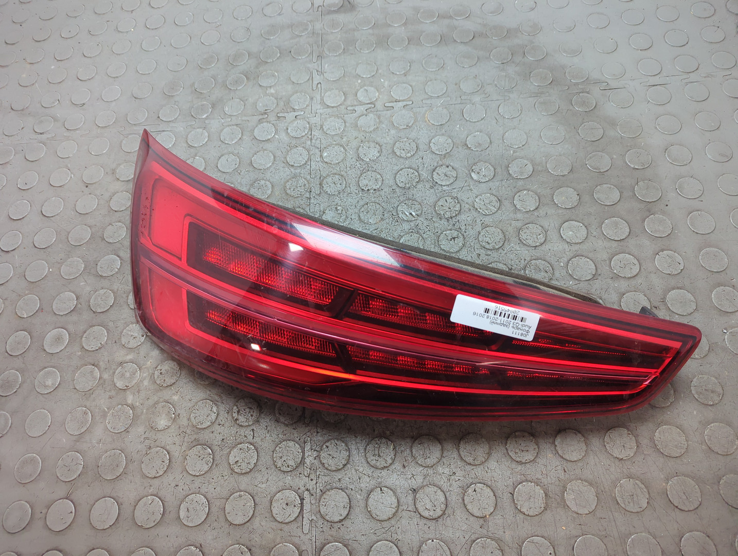 Фонарь задний левый