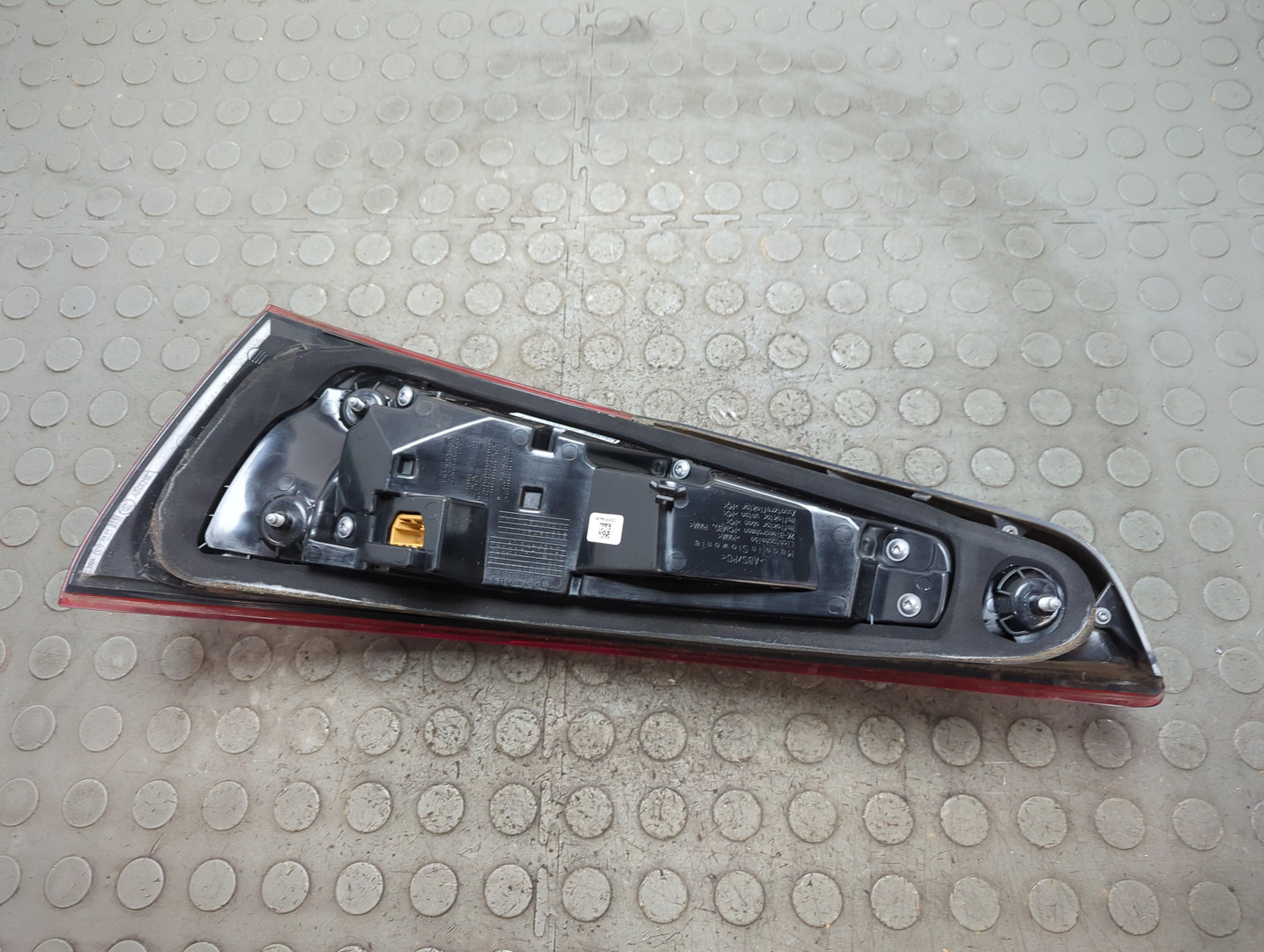 Фонарь задний левый