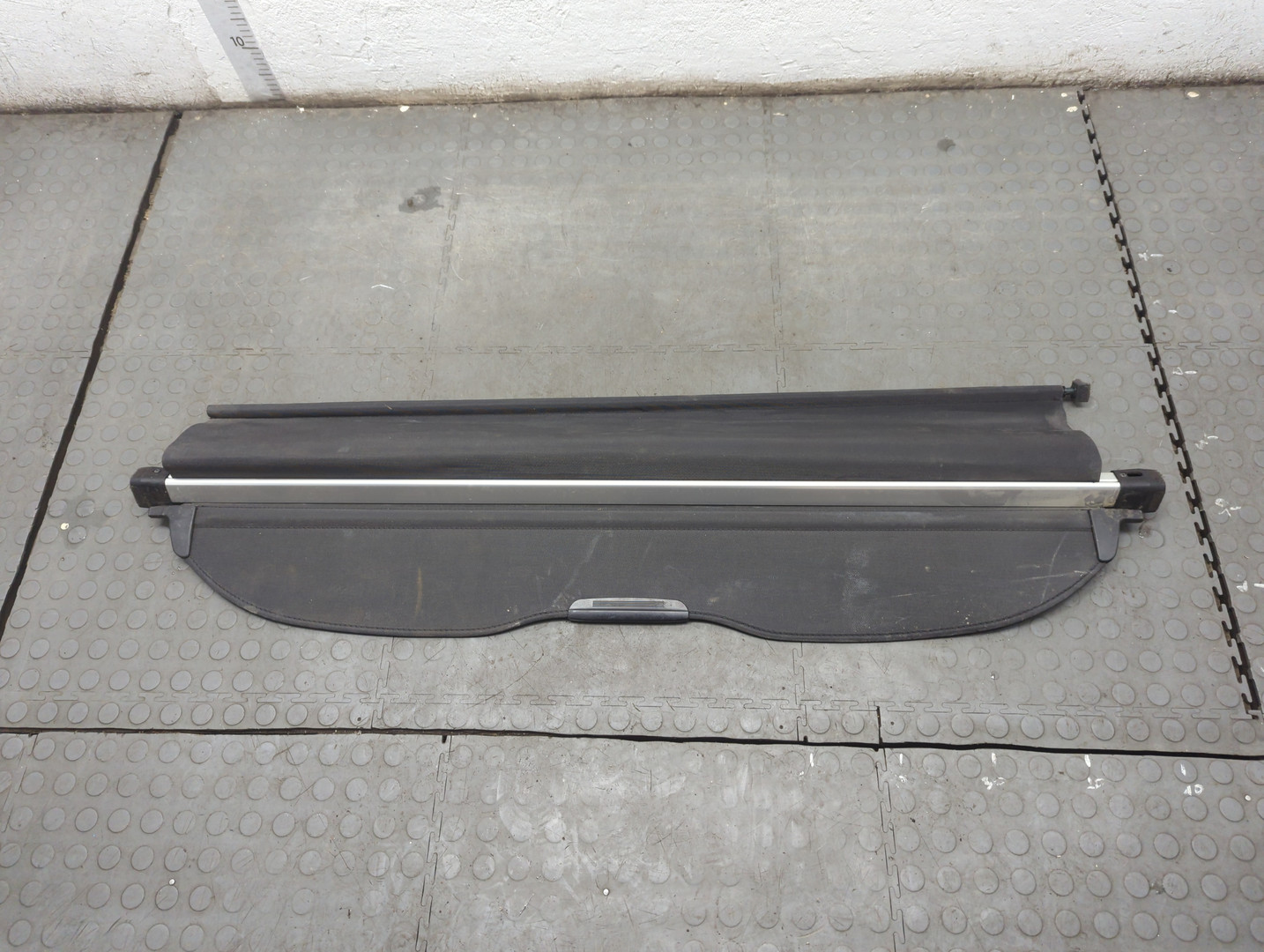 Шторка багажника