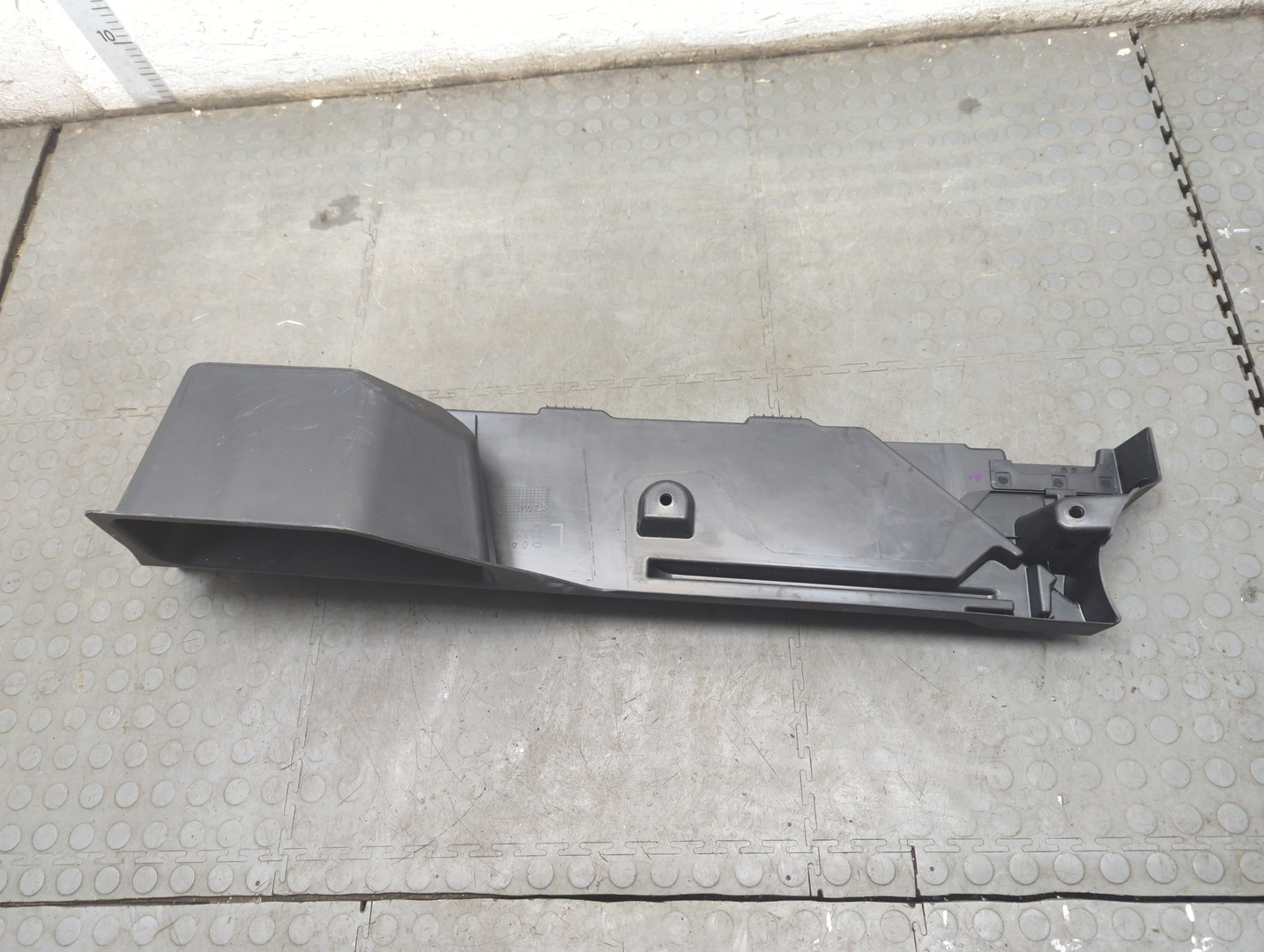 Обшивка багажника