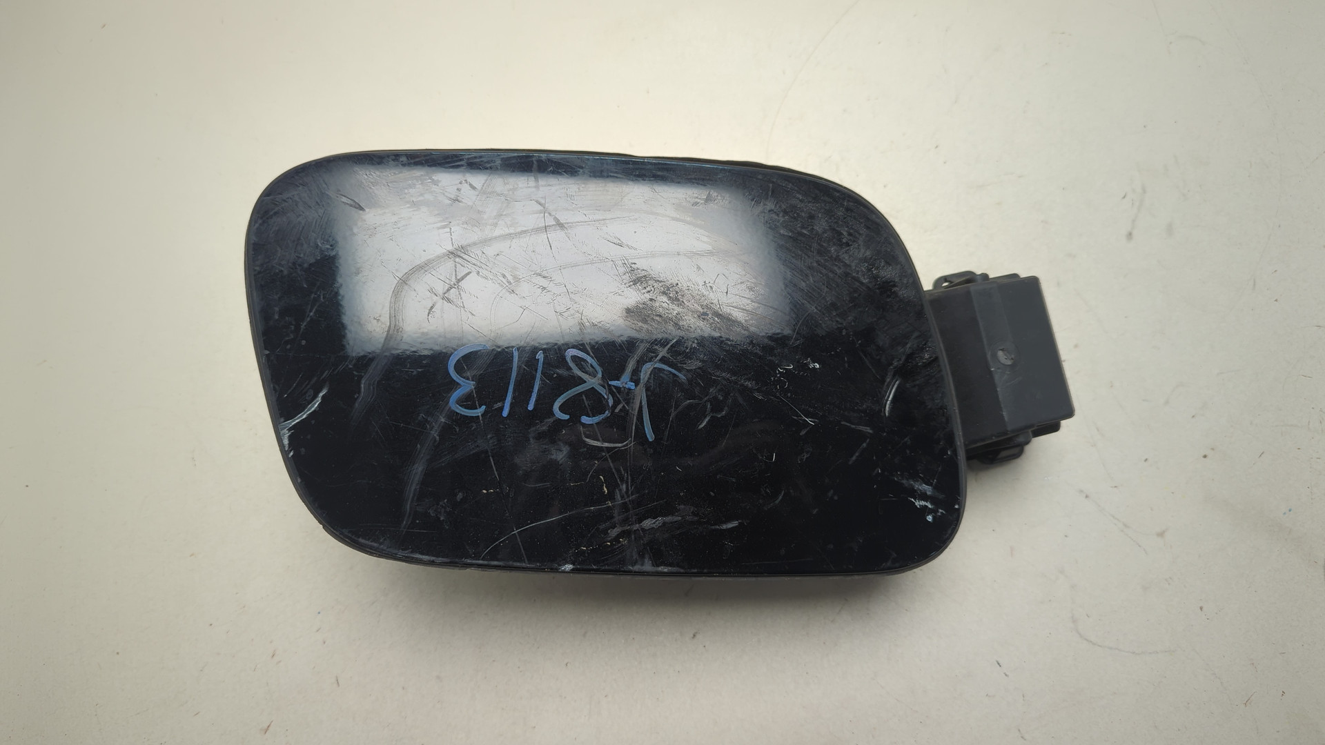 Лючок бензобака