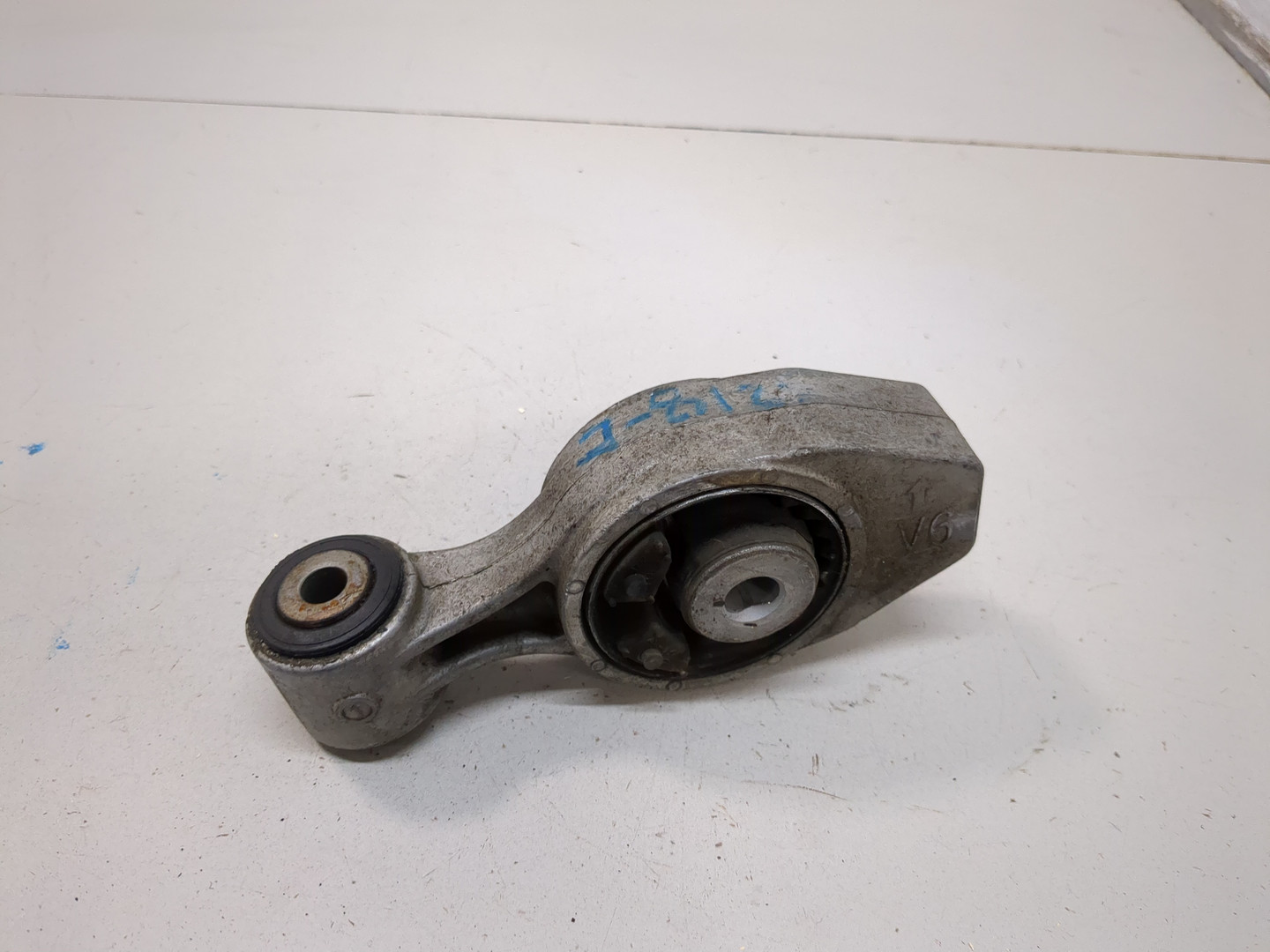 Опора двигателя