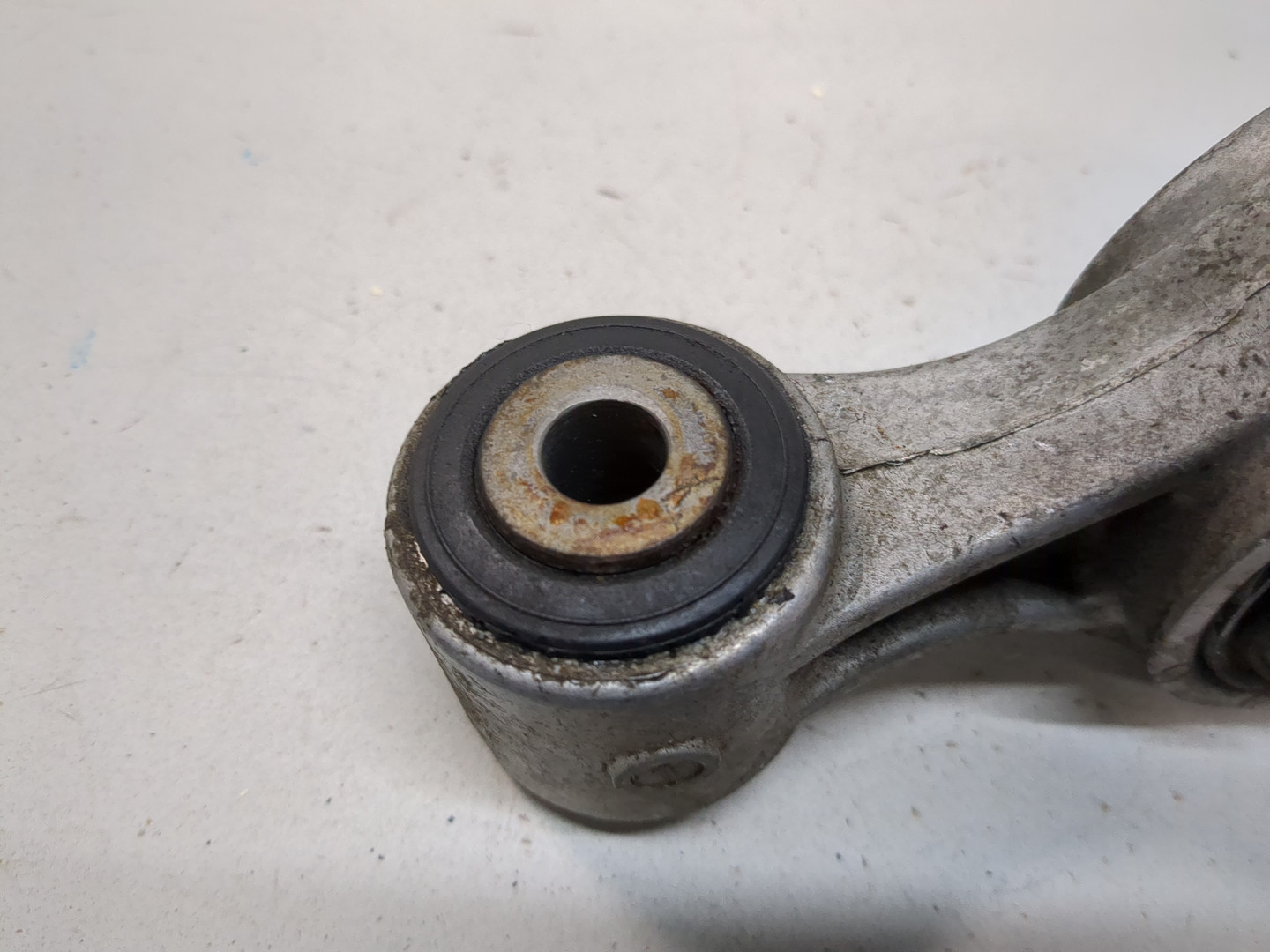 Опора двигателя