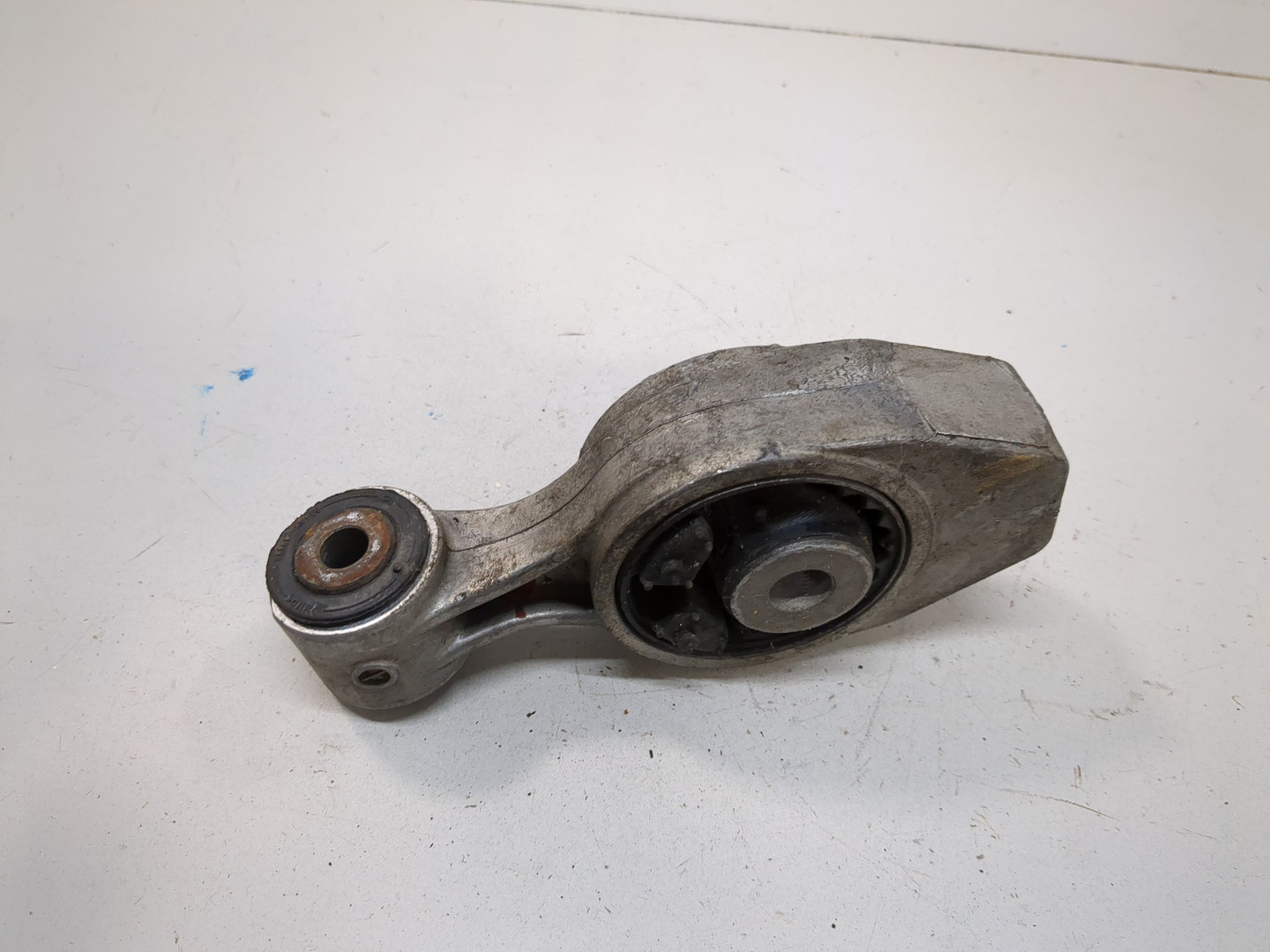 Опора двигателя