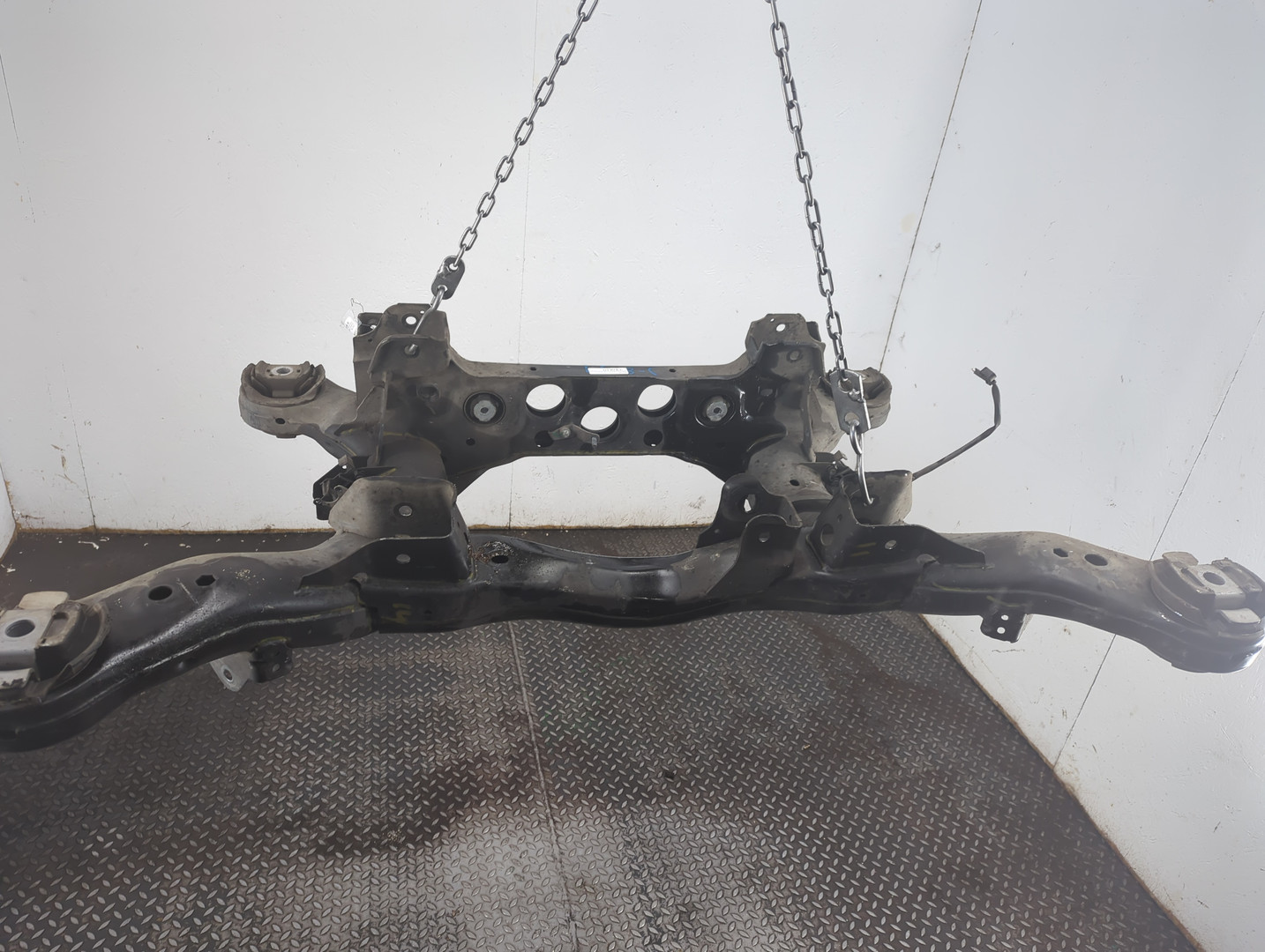 Балка задняя