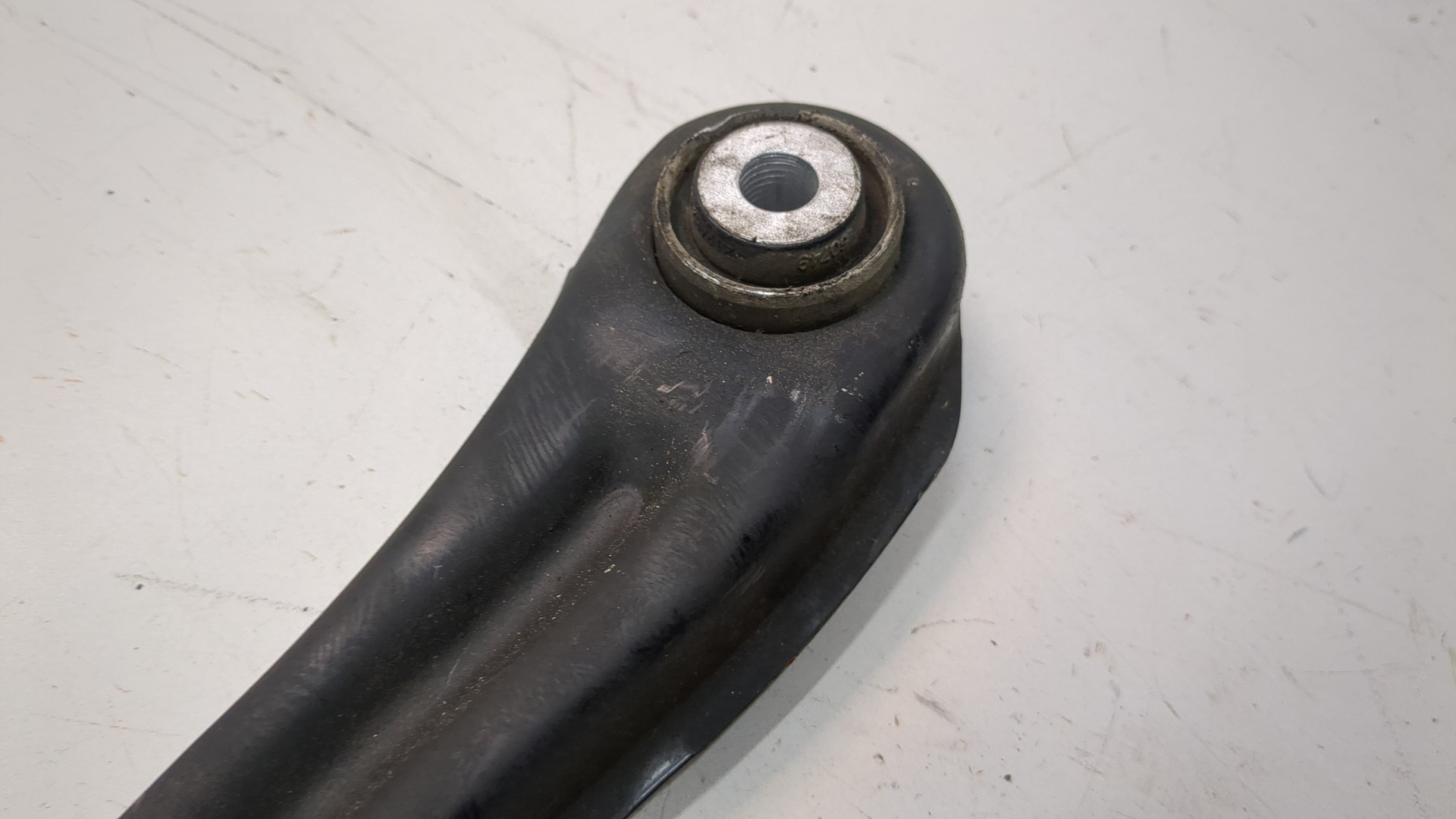 Рычаг задний