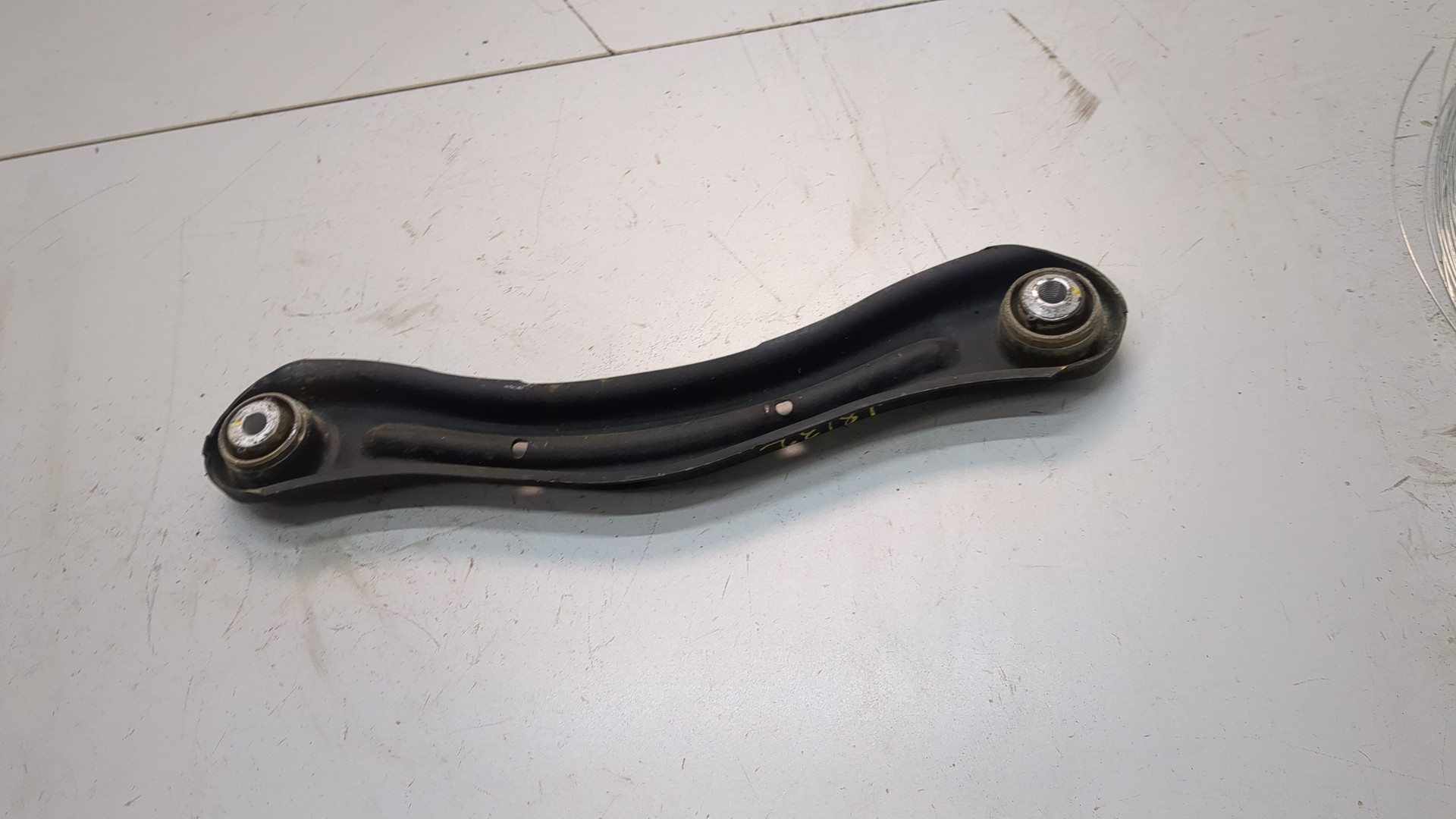 Рычаг задний