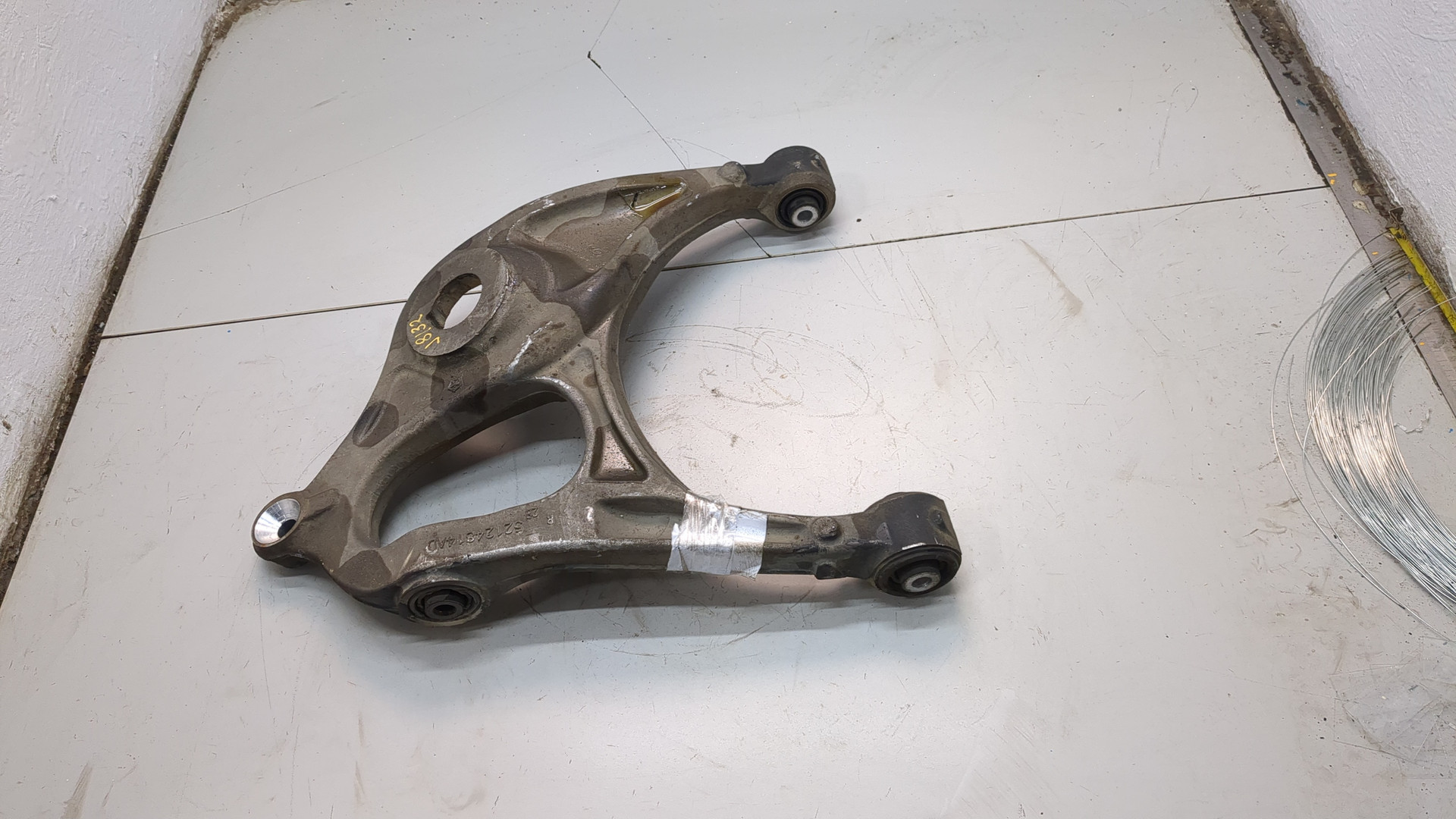 Рычаг задний правый