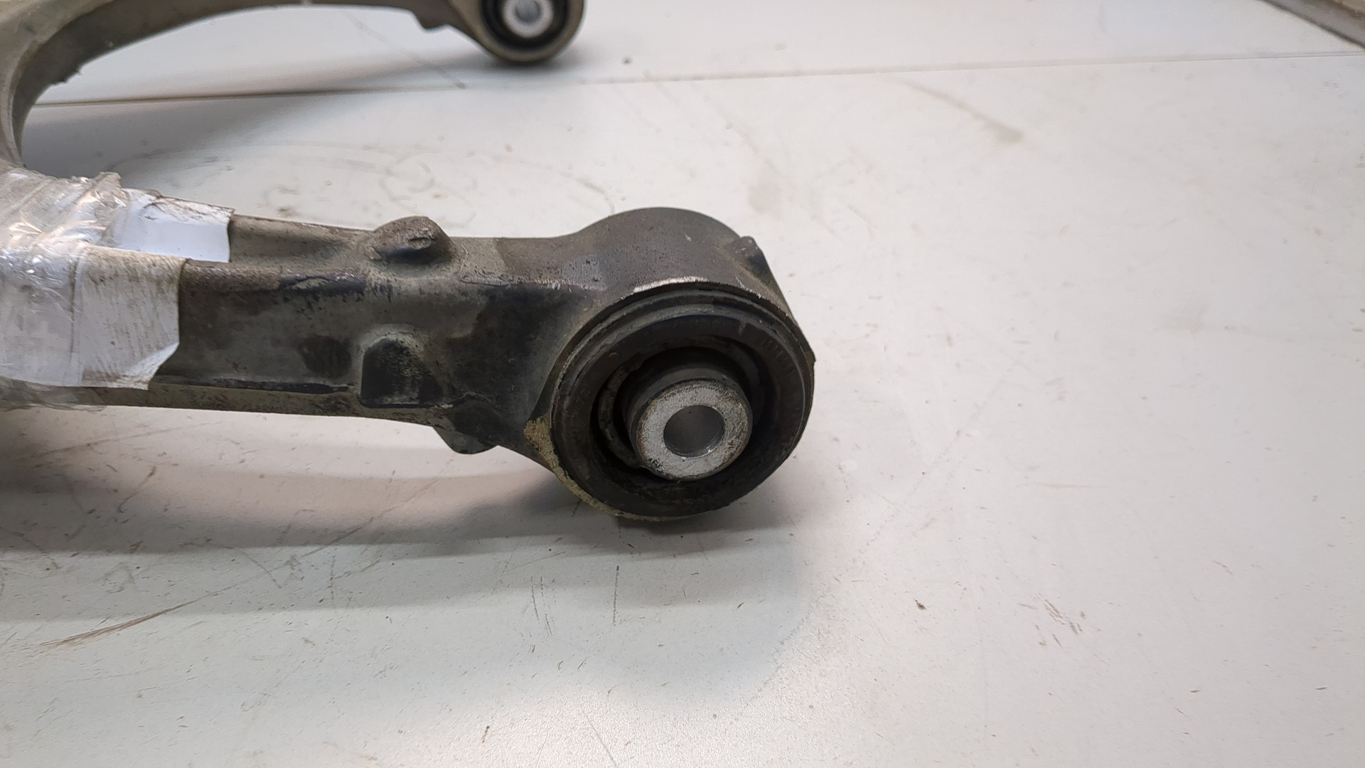 Рычаг задний правый