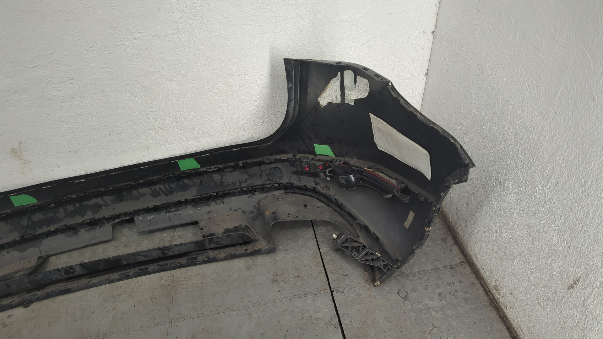 Бампер задний