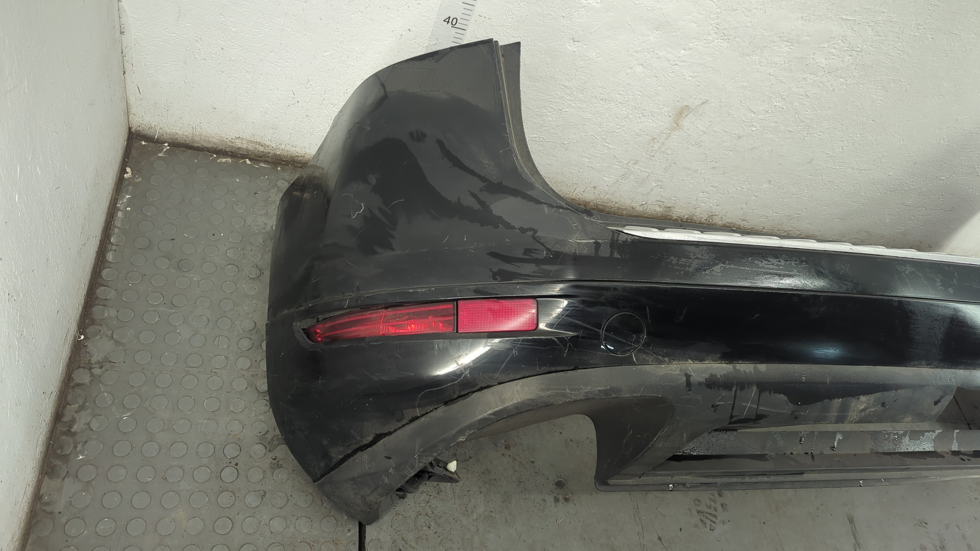 Бампер задний