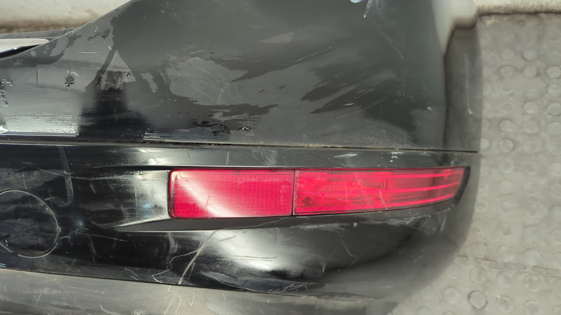 Бампер задний