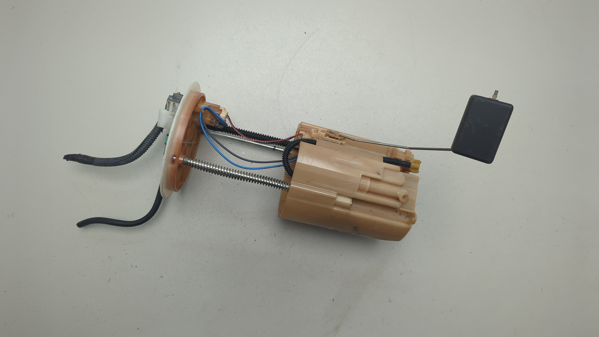 Насос топливный электрический