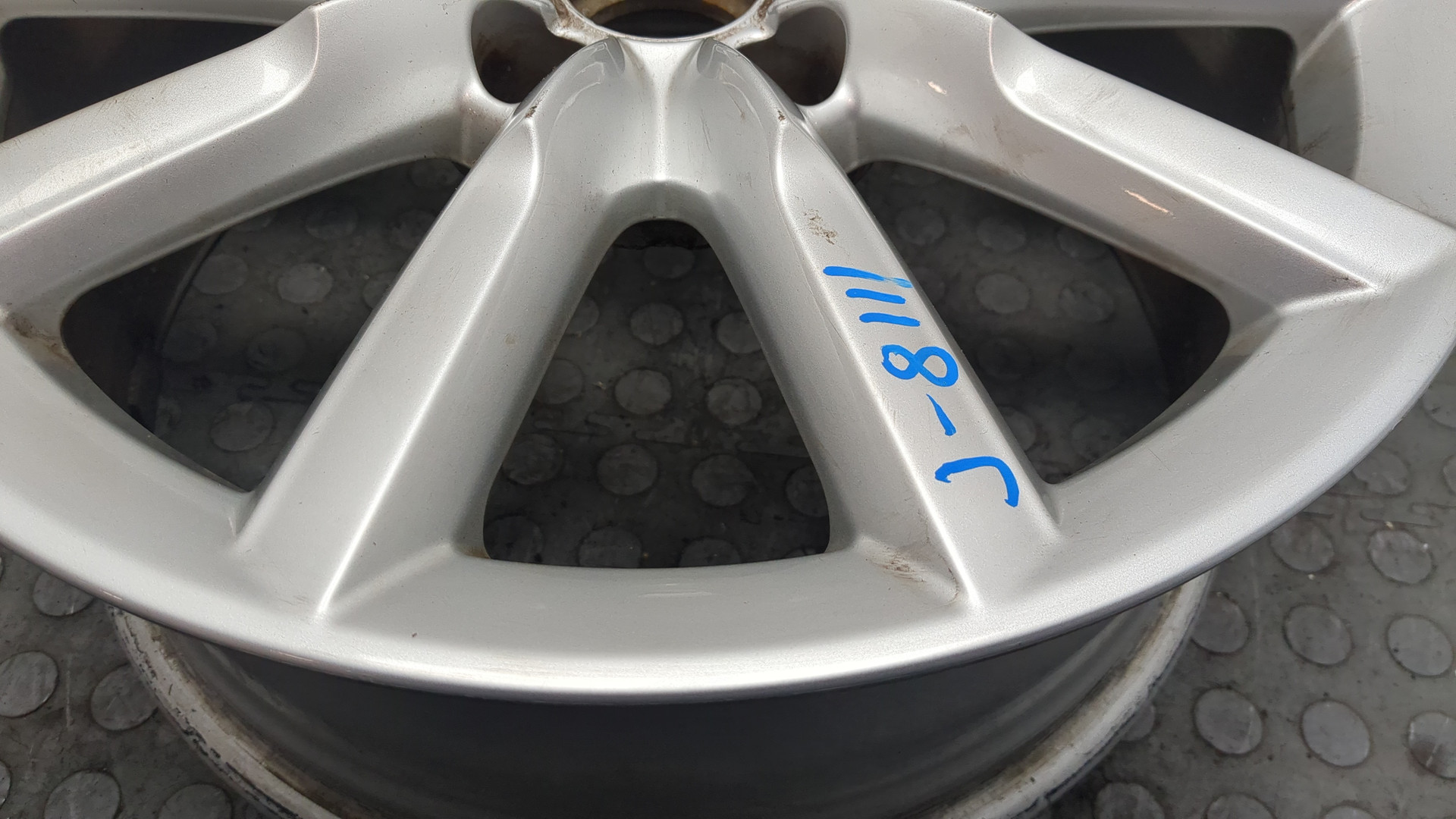 Диск колесный литой легкий сплав