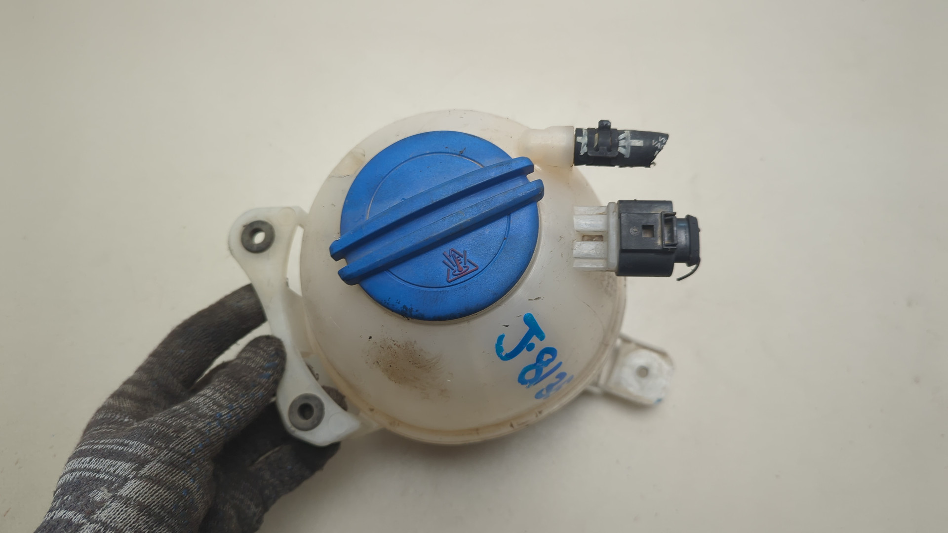 Бачок расширительный