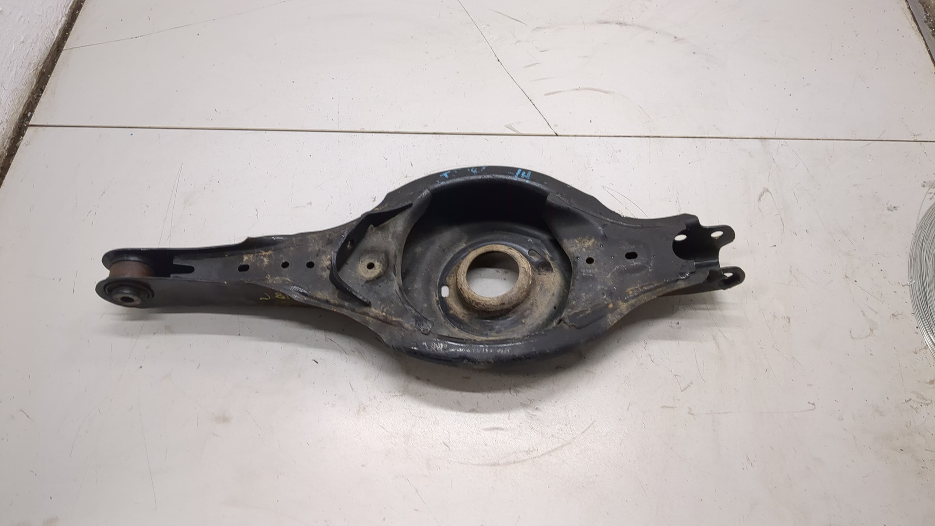 Рычаг задний