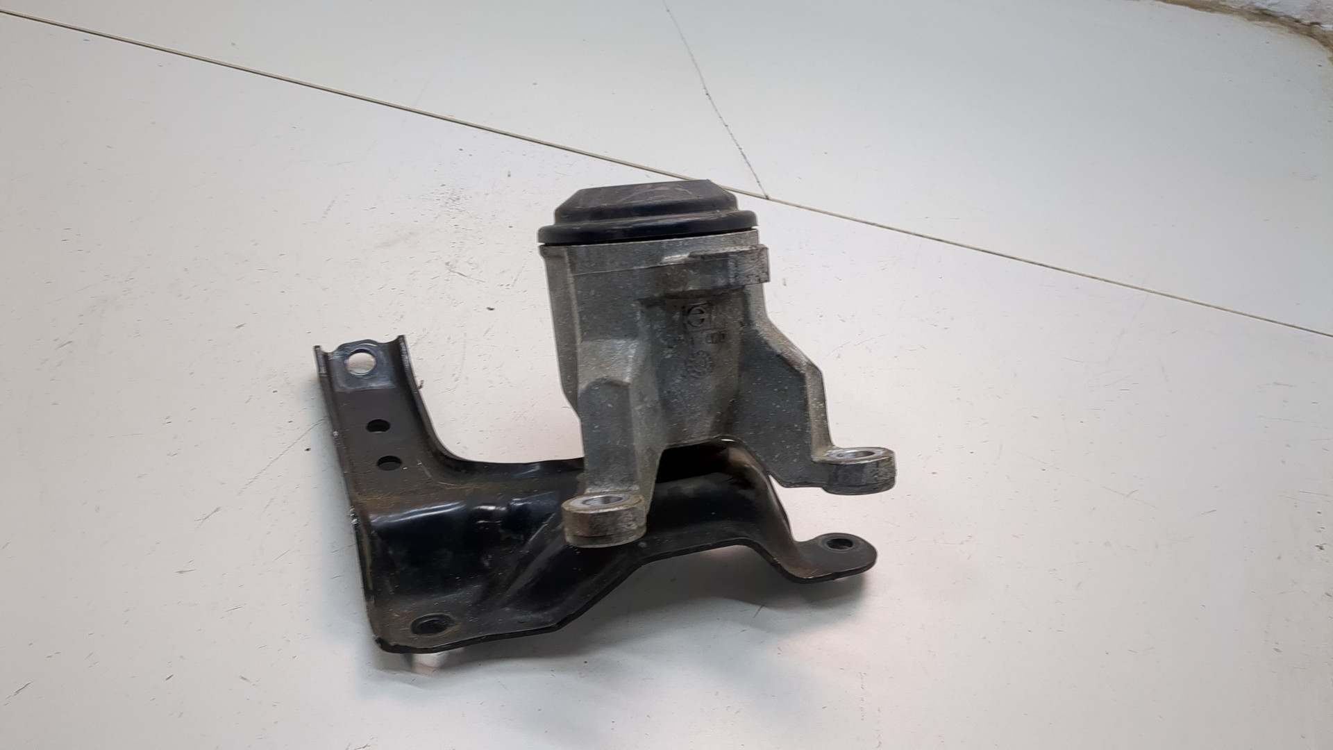 Опора двигателя