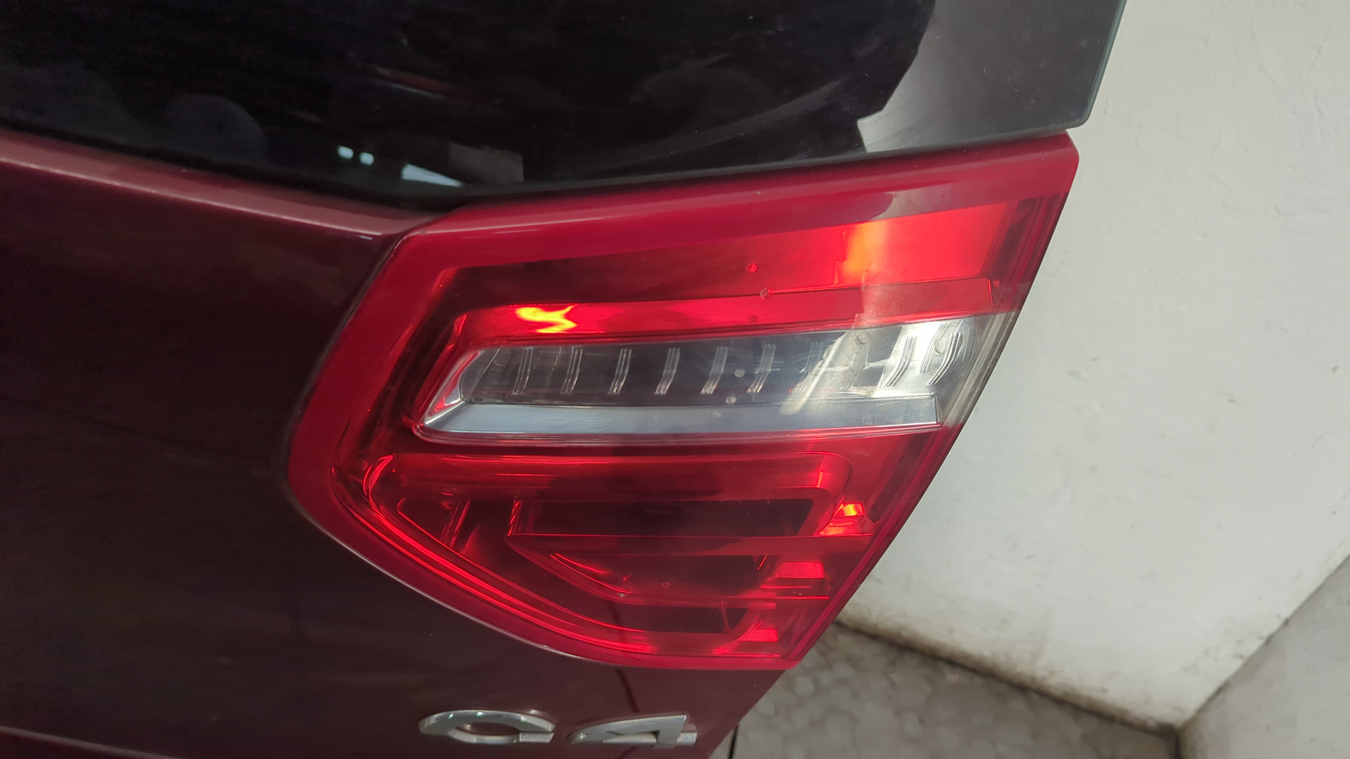 Дверь багажника