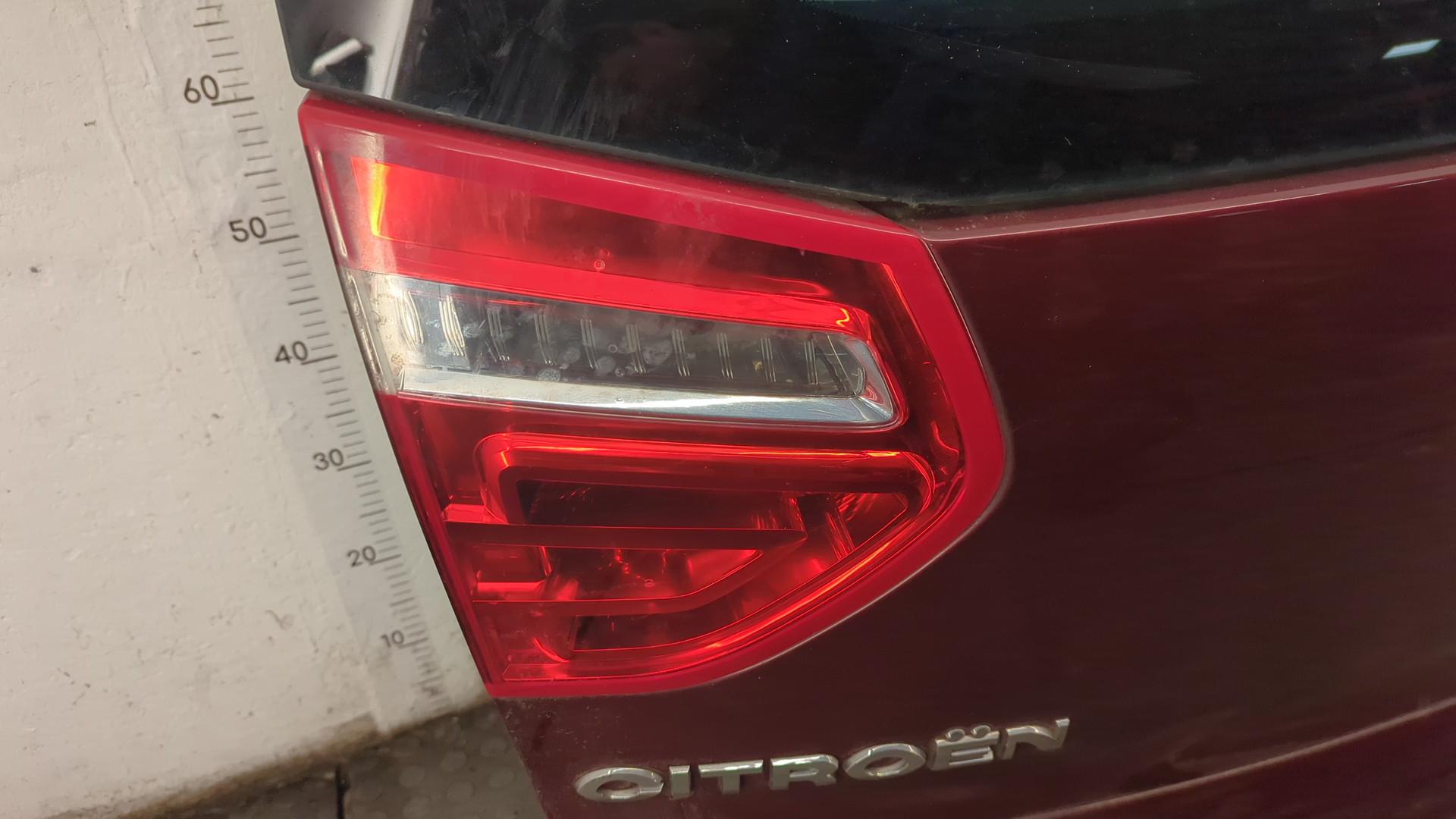 Дверь багажника