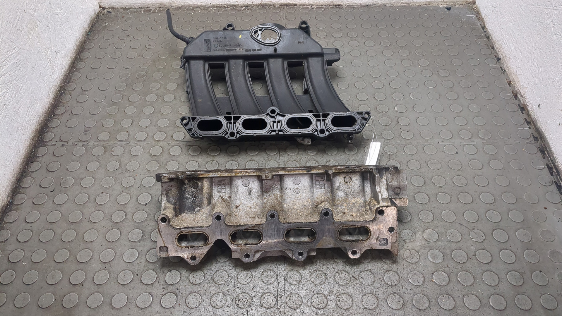 Коллектор впускной