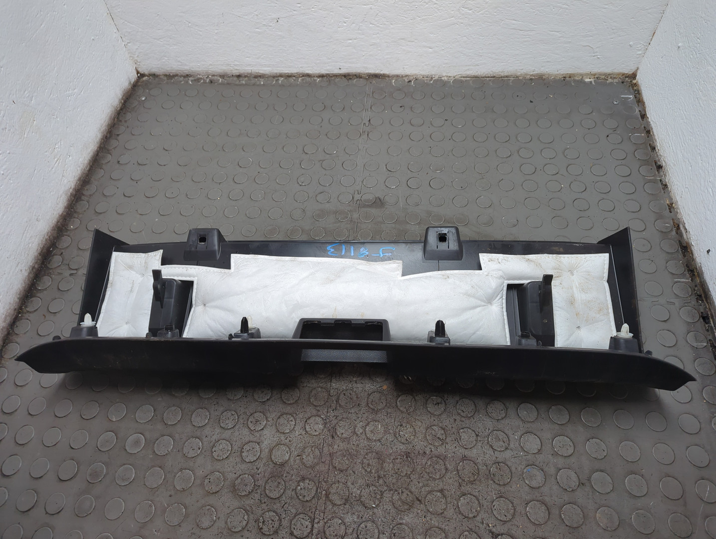 Обшивка багажника