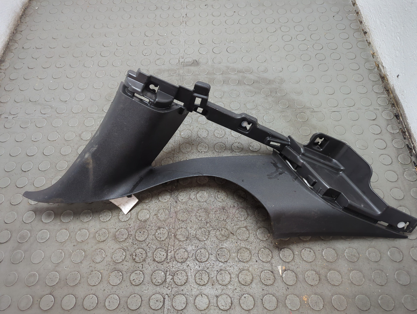 Обшивка багажника