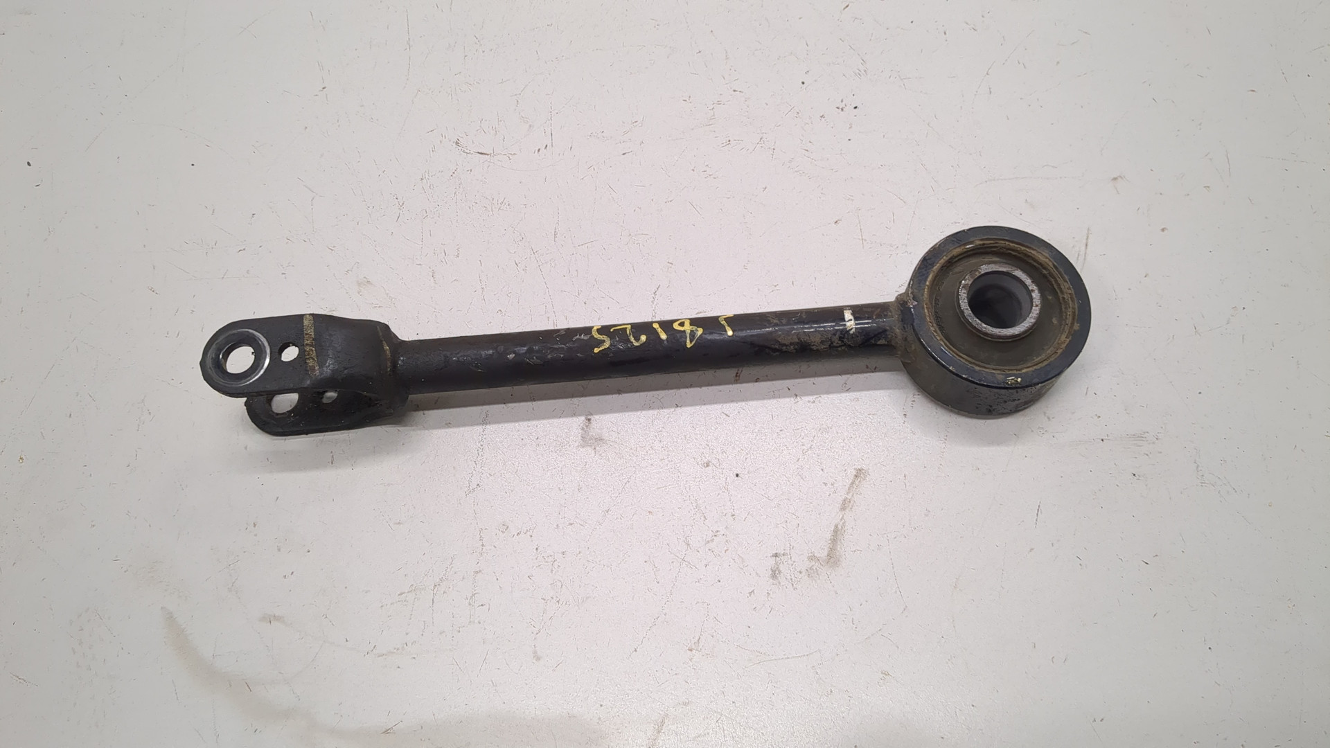 Рычаг задний