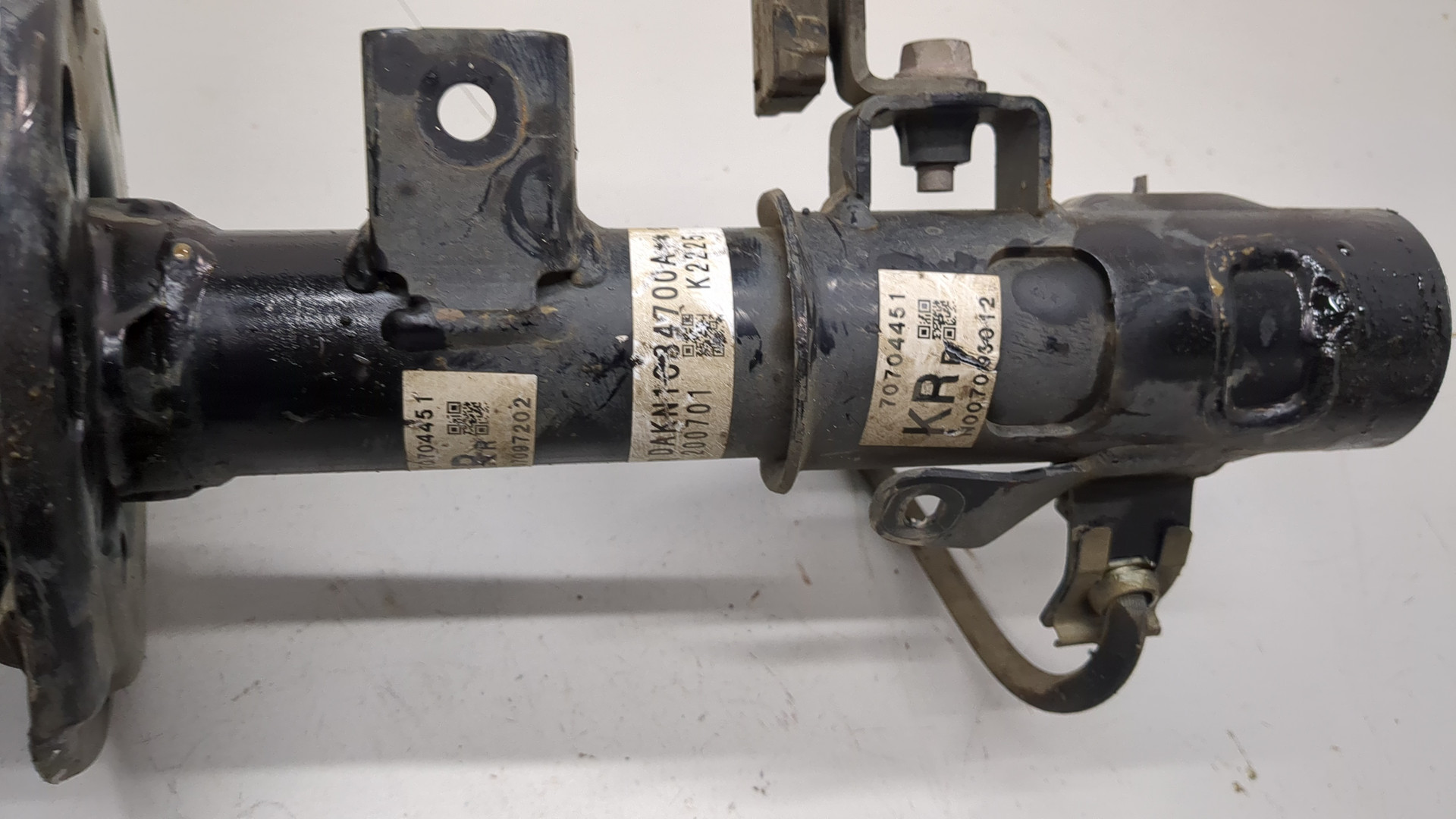 Амортизатор передний правый