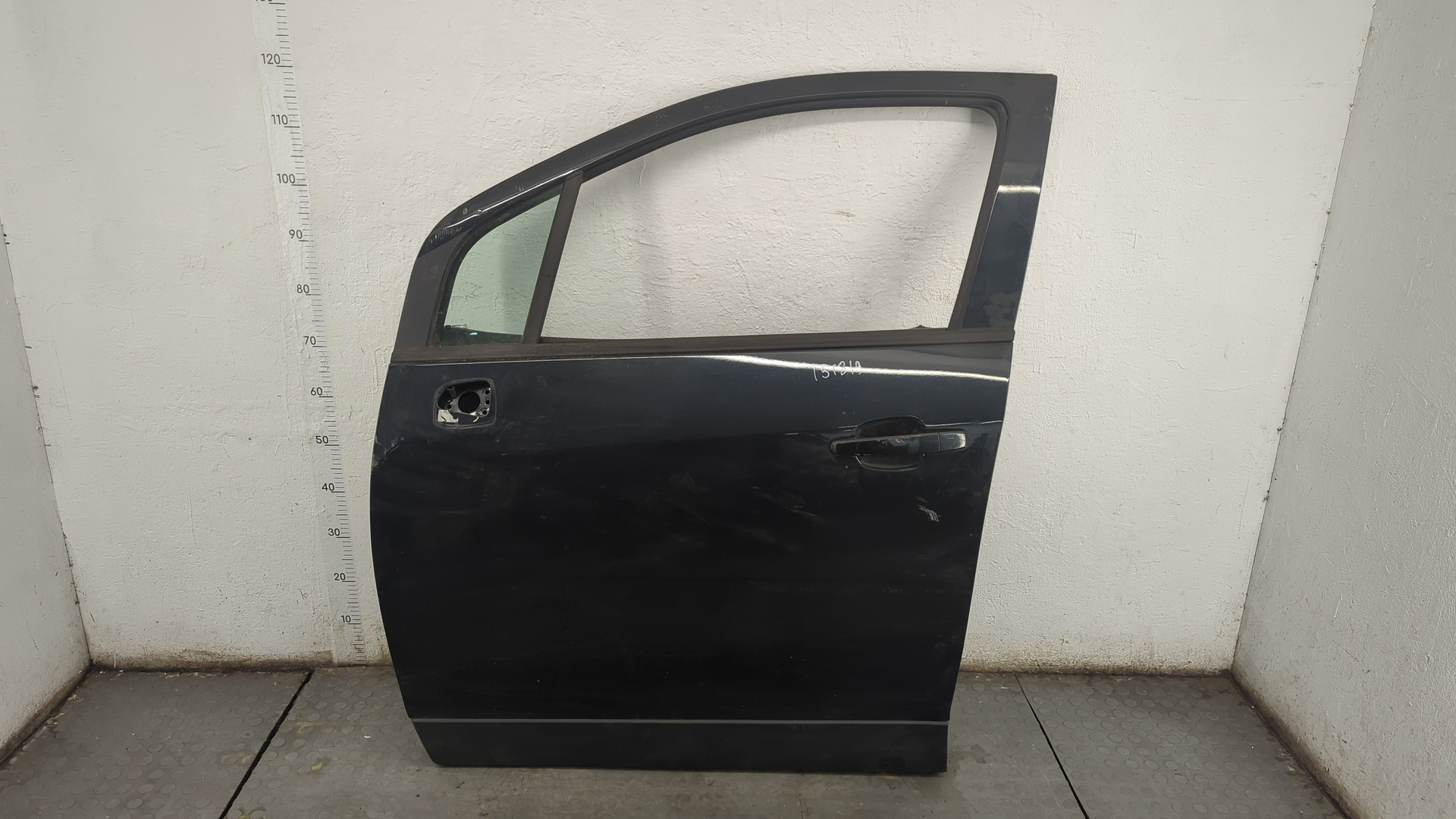 Дверь передняя левая